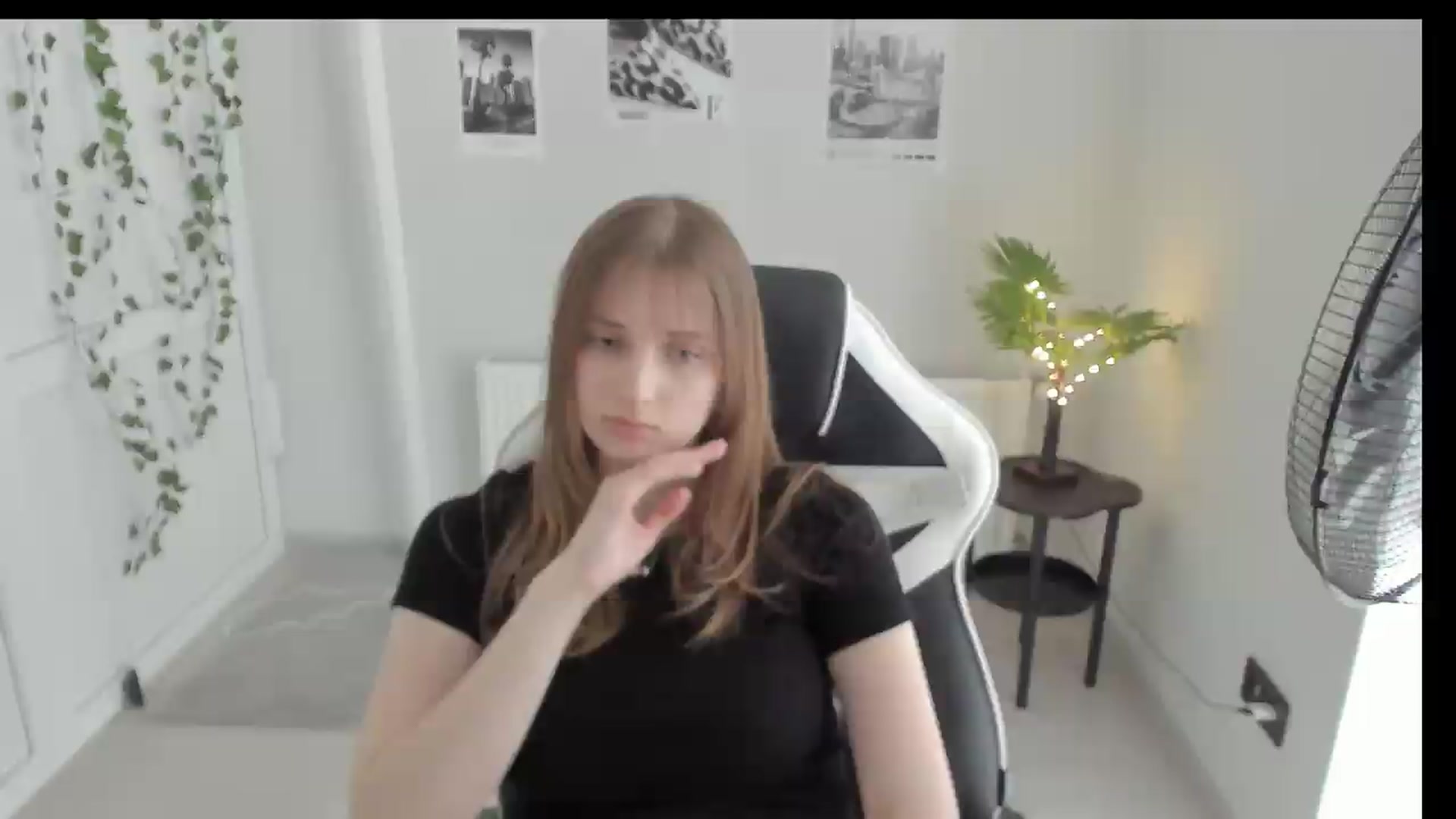 Gallery image thumbnail from Lissa_Stars's myfreecams stream on, 05/23/2026, 14:08 image 3 of 20