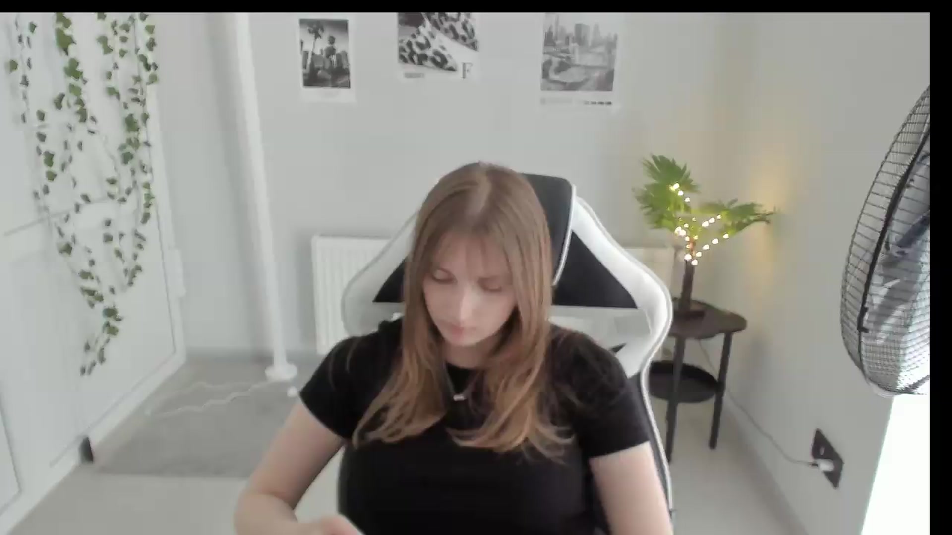 Gallery image thumbnail from Lissa_Stars's myfreecams stream on, 05/23/2026, 14:08 image 6 of 20