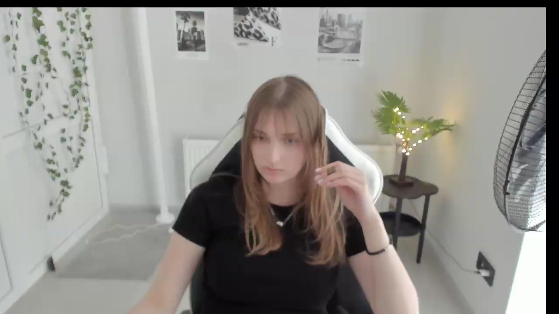 Gallery image thumbnail from Lissa_Stars's myfreecams stream on, 05/23/2026, 14:08 image 12 of 20