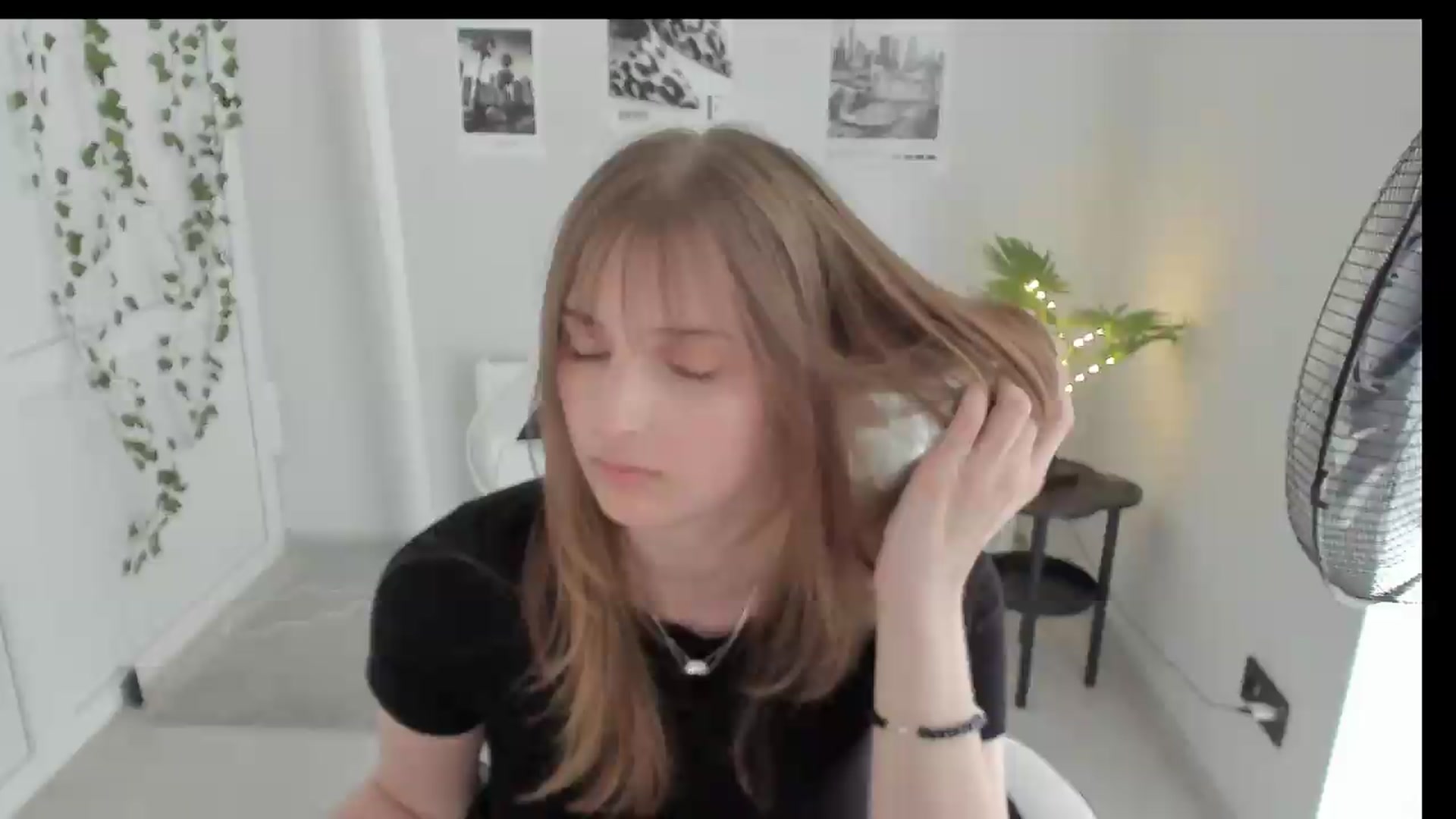 Gallery image thumbnail from Lissa_Stars's myfreecams stream on, 05/23/2026, 14:08 image 20 of 20