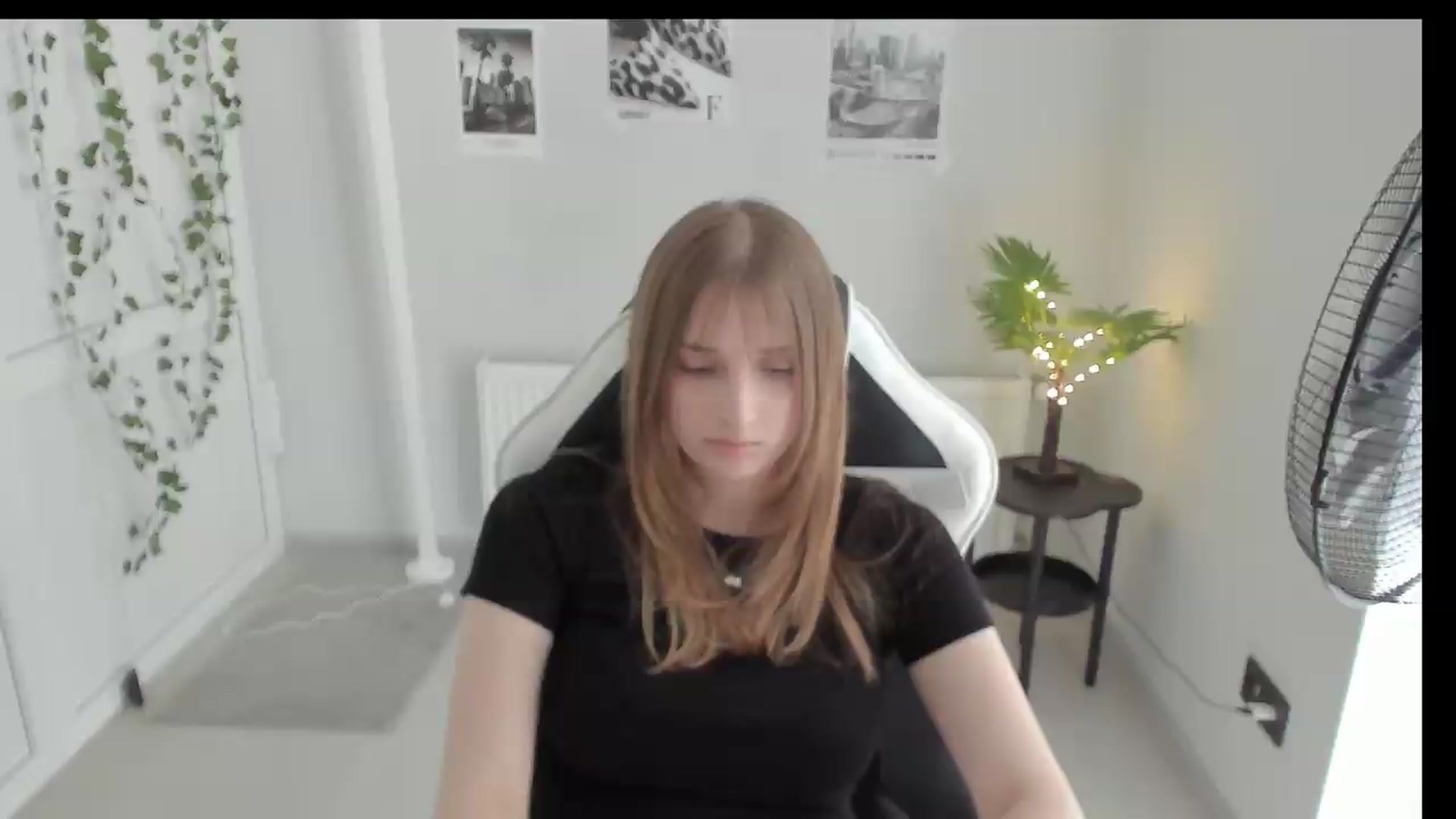 Gallery image thumbnail from Lissa_Stars's myfreecams stream on, 05/23/2026, 14:08 image 13 of 20