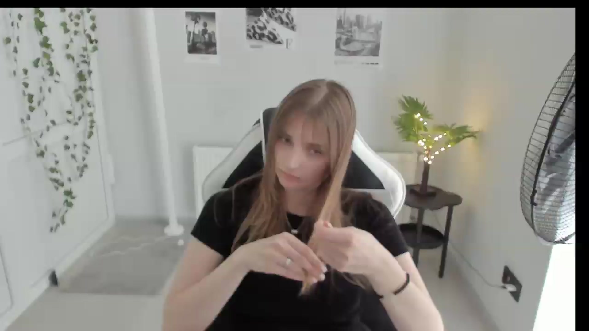 Gallery image thumbnail from Lissa_Stars's myfreecams stream on, 05/23/2026, 14:08 image 4 of 20
