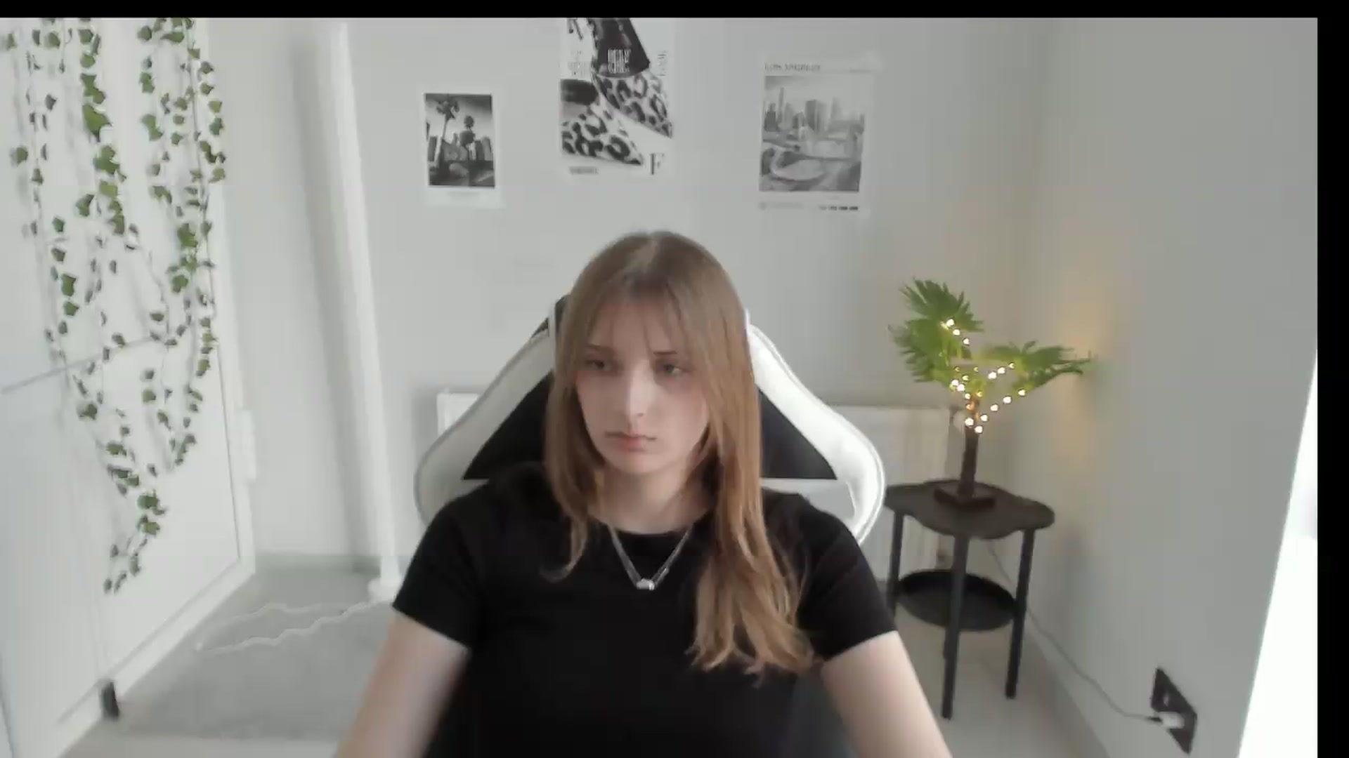 Gallery image thumbnail from Lissa_Stars's myfreecams stream on, 05/23/2026, 15:35 image 1 of 20