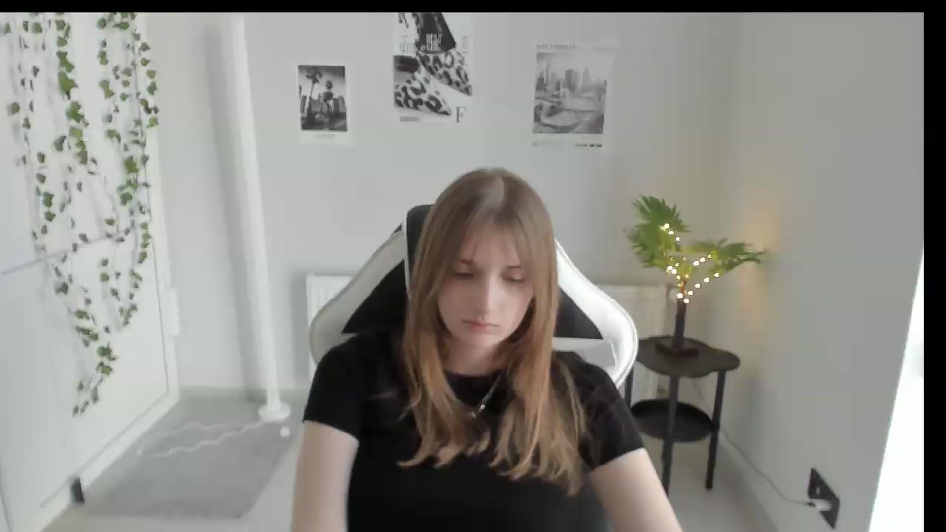 Gallery image thumbnail from Lissa_Stars's myfreecams stream on, 05/23/2026, 15:35 image 7 of 20