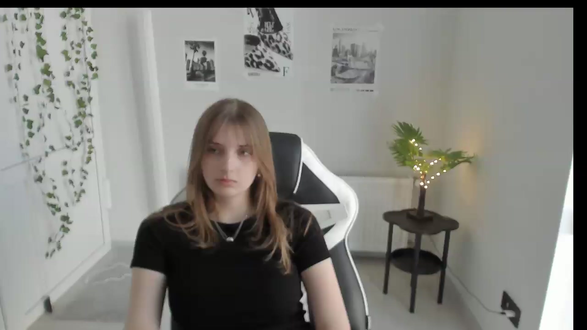 Gallery image thumbnail from Lissa_Stars's myfreecams stream on, 05/23/2026, 15:35 image 20 of 20