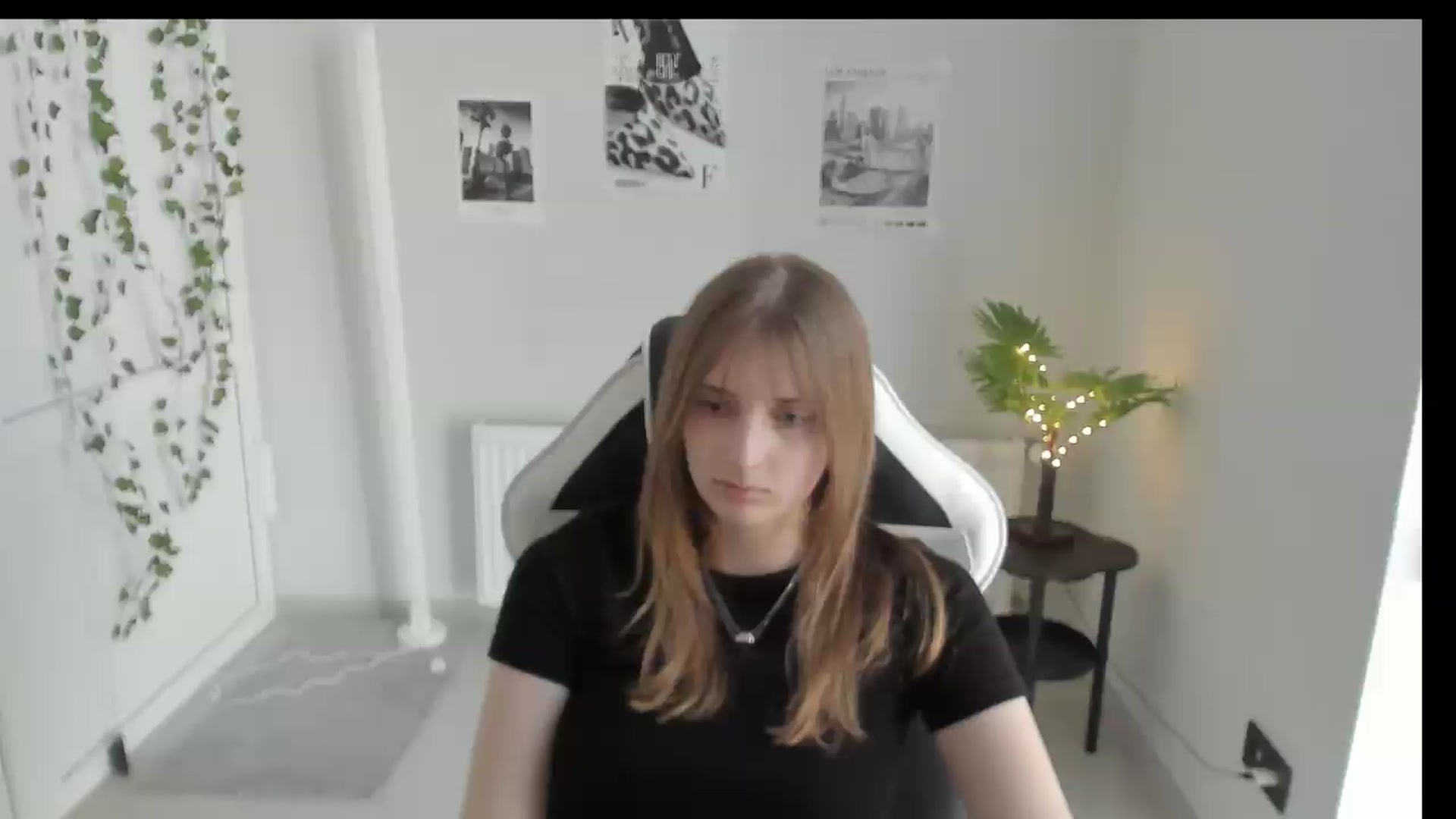 Gallery image thumbnail from Lissa_Stars's myfreecams stream on, 05/23/2026, 15:35 image 13 of 20