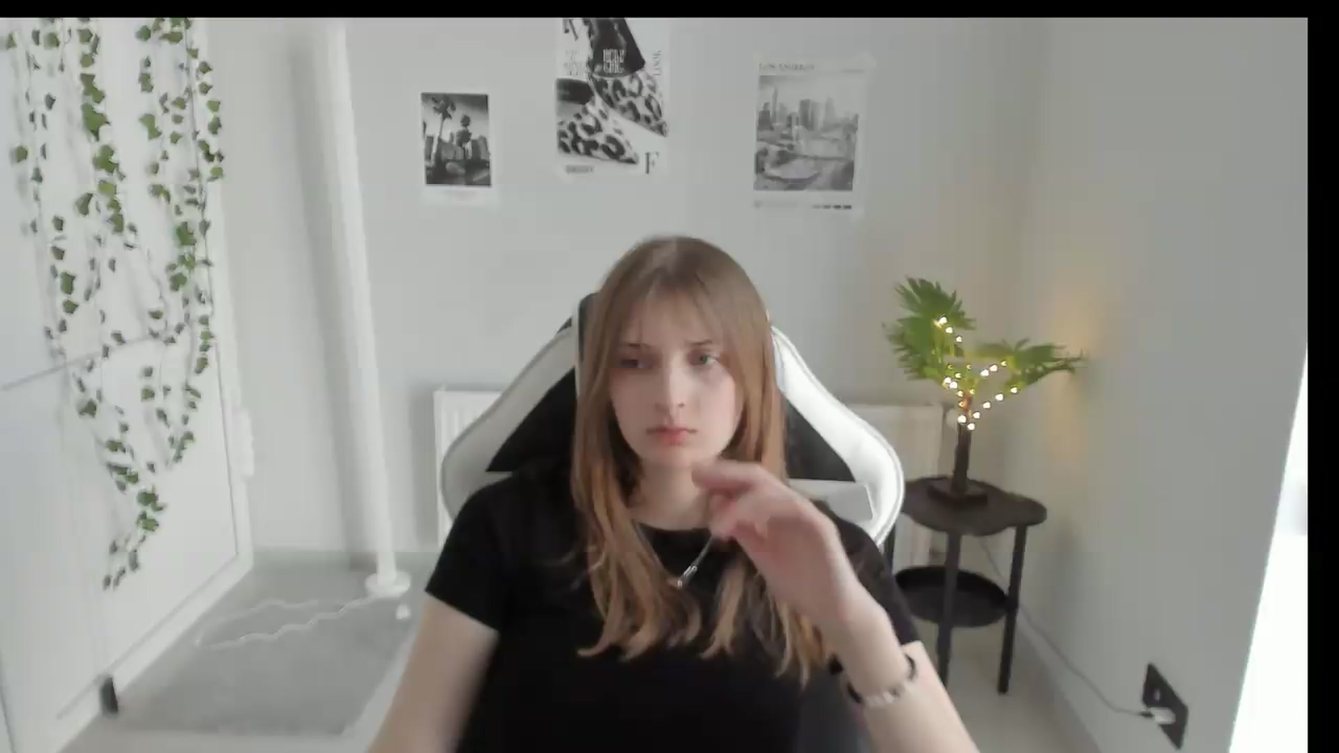 Gallery image thumbnail from Lissa_Stars's myfreecams stream on, 05/23/2026, 15:35 image 8 of 20