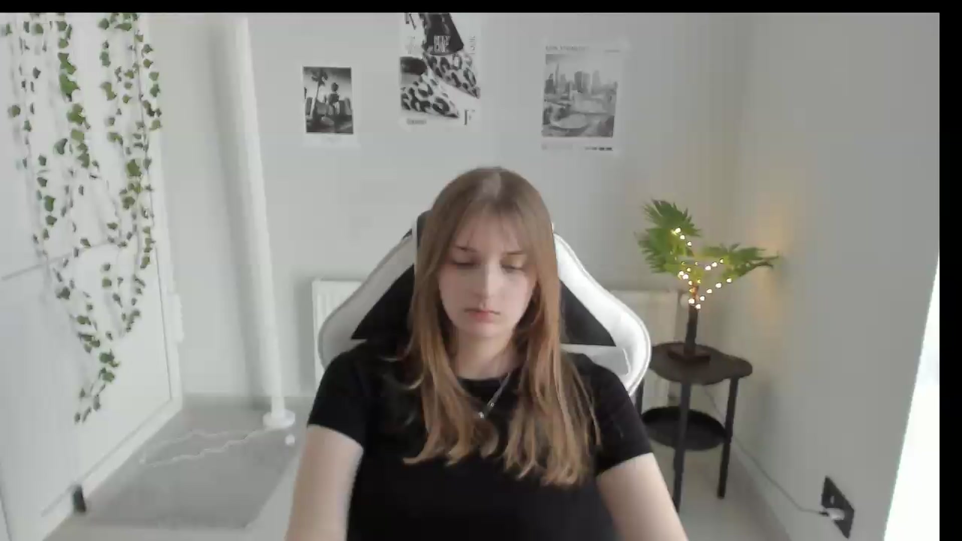 Gallery image thumbnail from Lissa_Stars's myfreecams stream on, 05/23/2026, 15:35 image 4 of 20