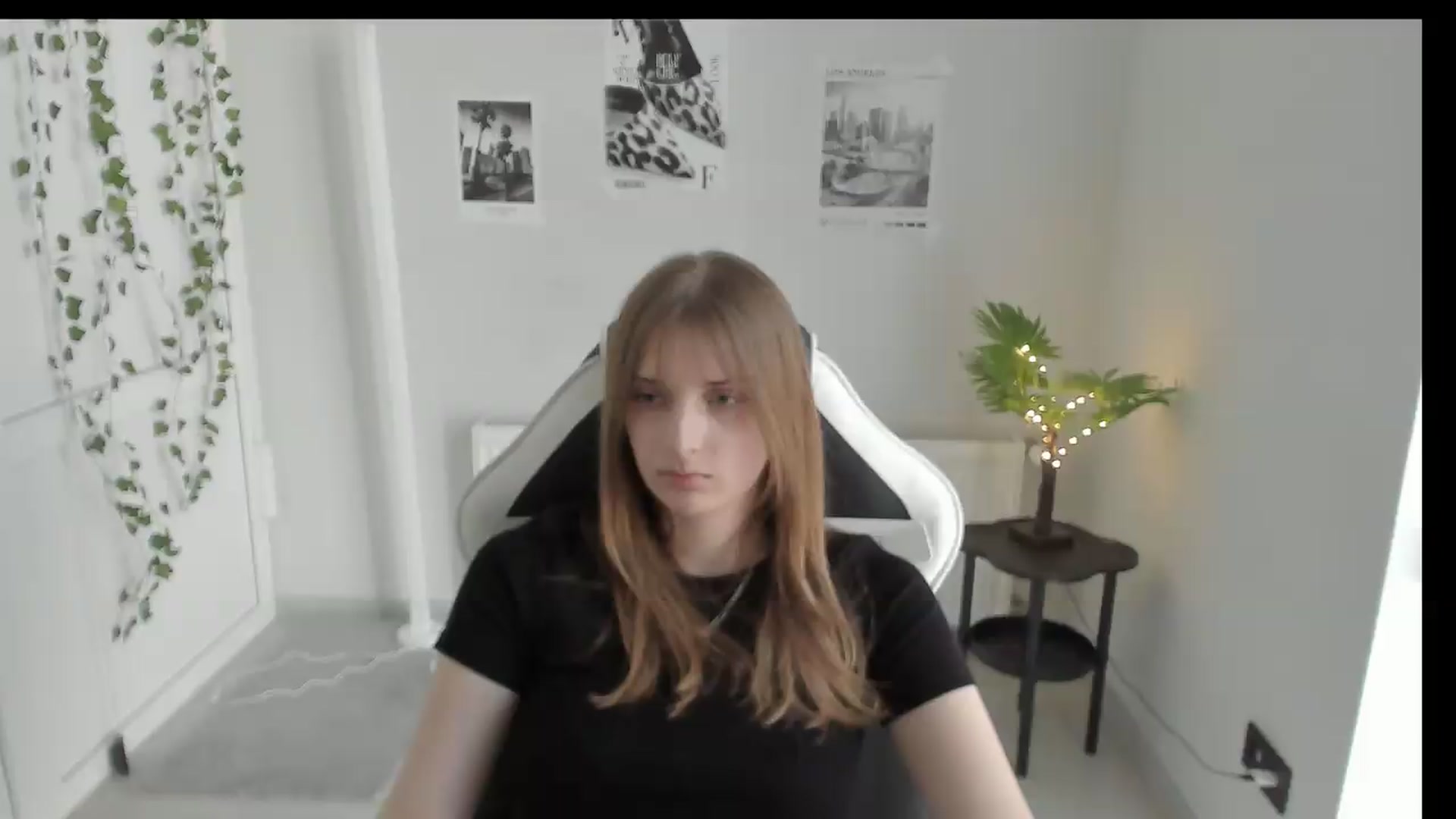 Gallery image thumbnail from Lissa_Stars's myfreecams stream on, 05/23/2026, 15:35 image 2 of 20