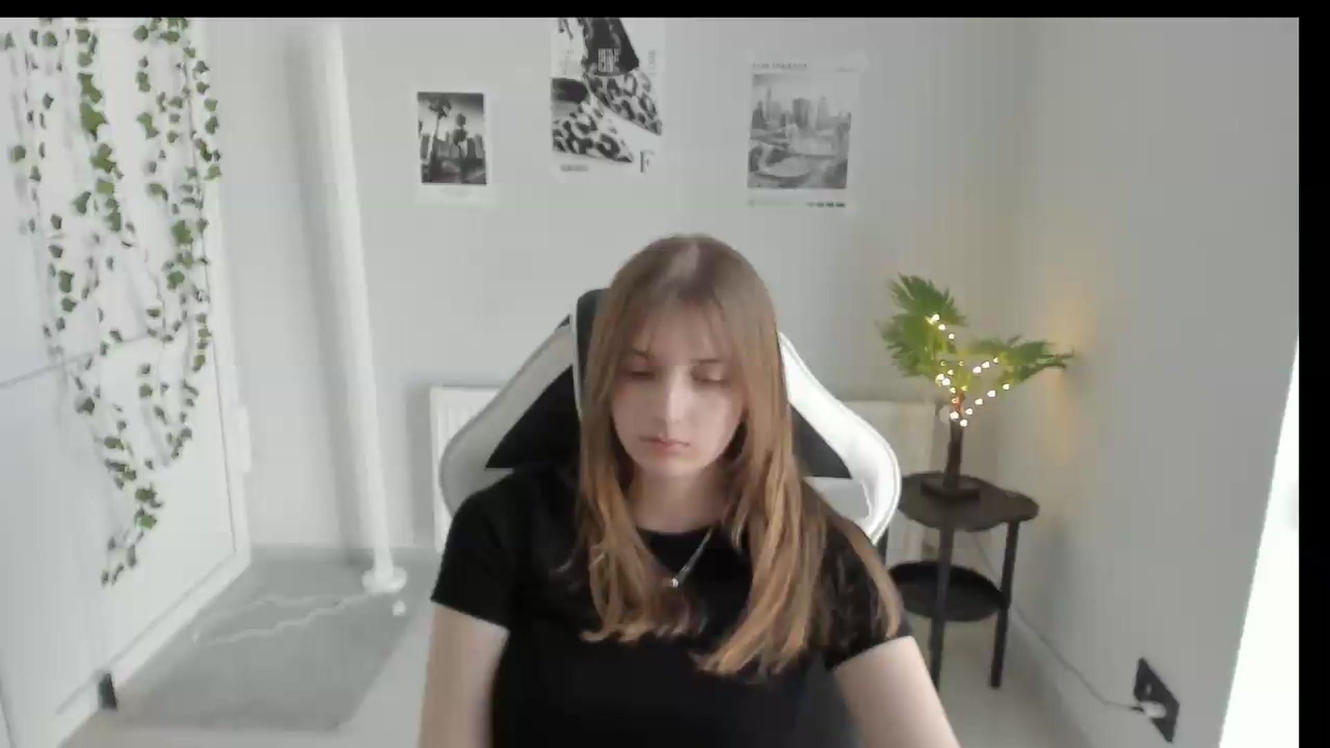 Gallery image thumbnail from Lissa_Stars's myfreecams stream on, 05/23/2026, 15:35 image 11 of 20