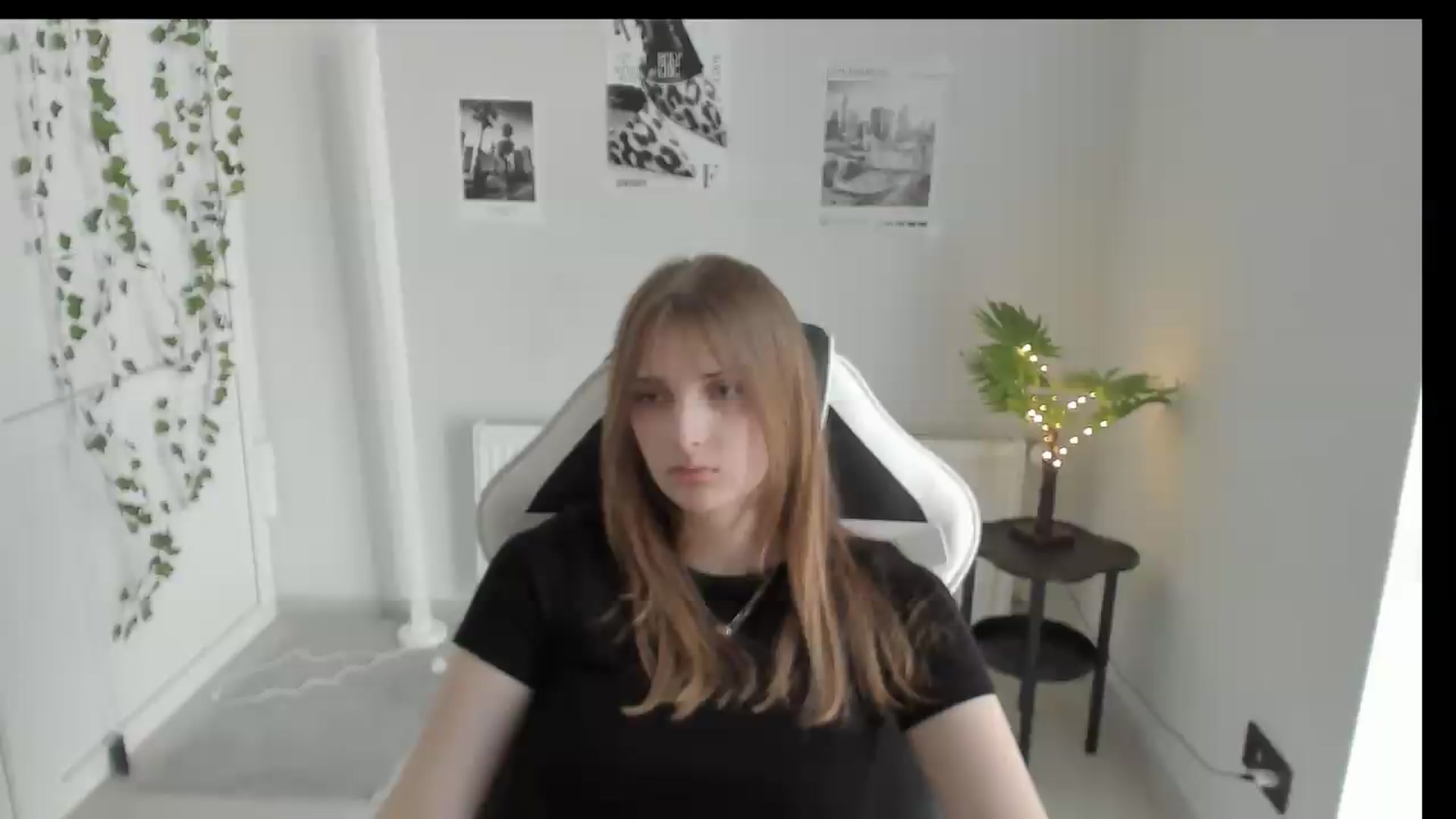 Gallery image thumbnail from Lissa_Stars's myfreecams stream on, 05/23/2026, 15:35 image 10 of 20