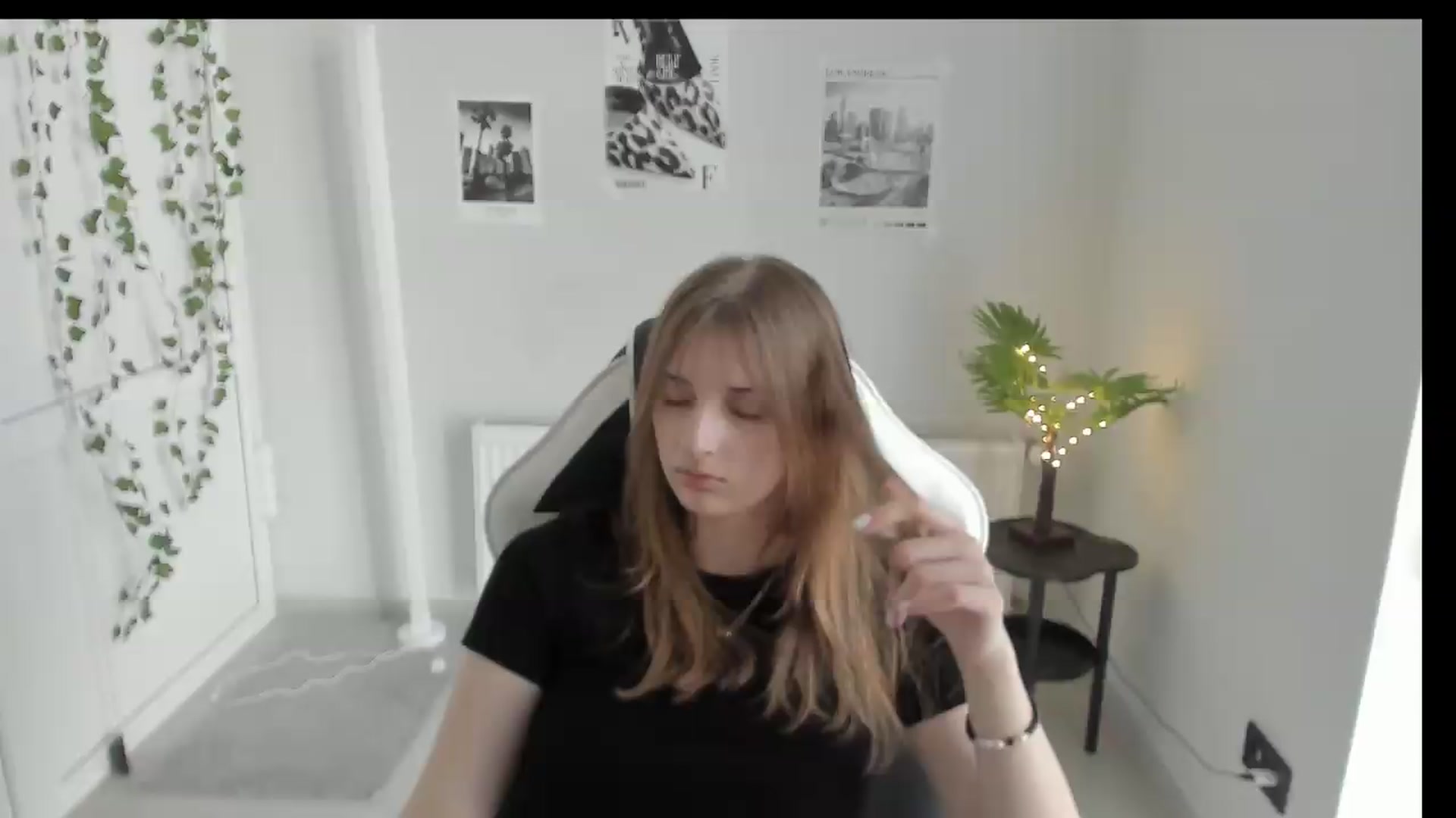 Gallery image thumbnail from Lissa_Stars's myfreecams stream on, 05/23/2026, 15:35 image 5 of 20