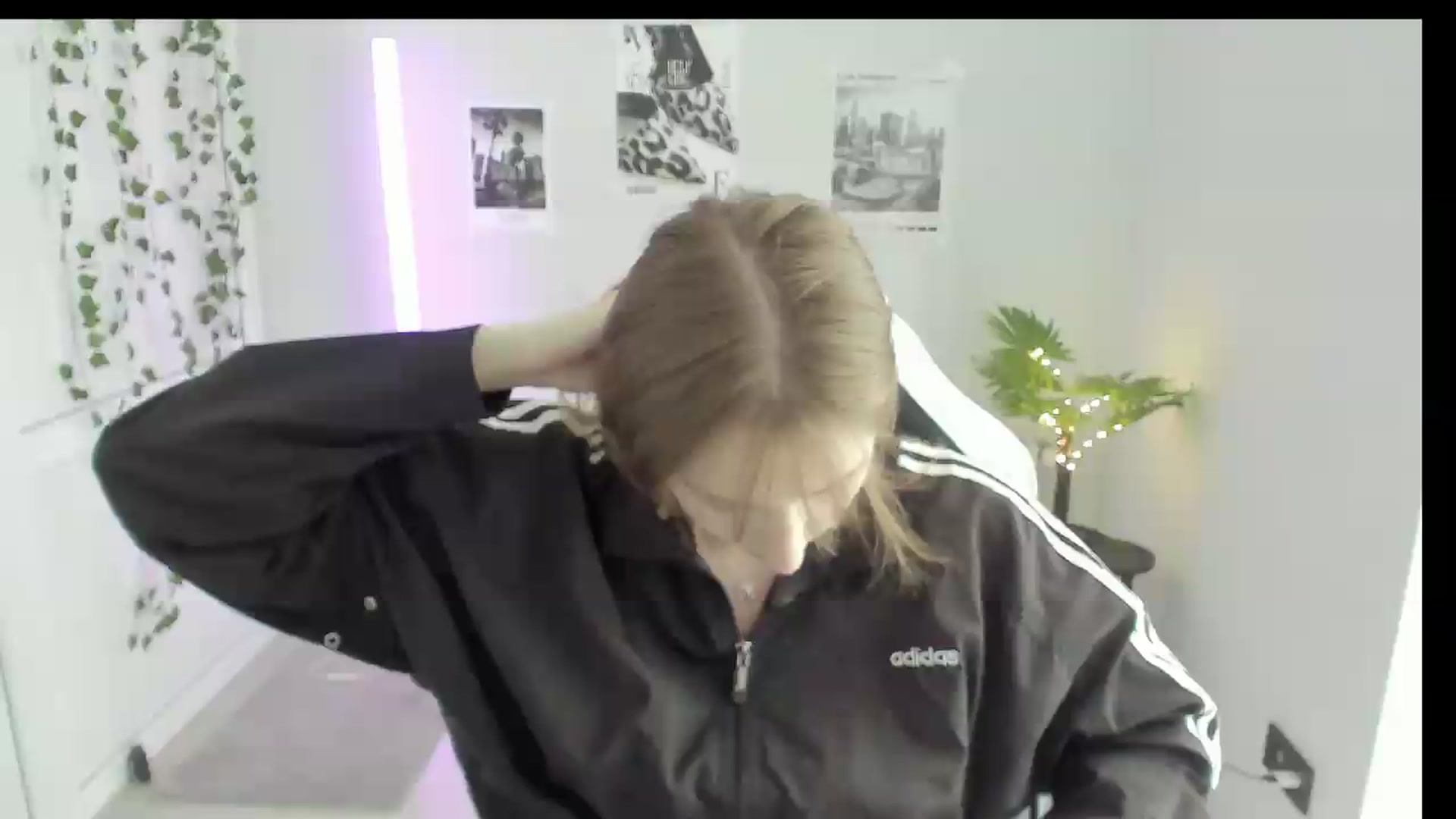 Gallery image thumbnail from Lissa_Stars's myfreecams stream on, 05/26/2026, 13:48 image 19 of 20