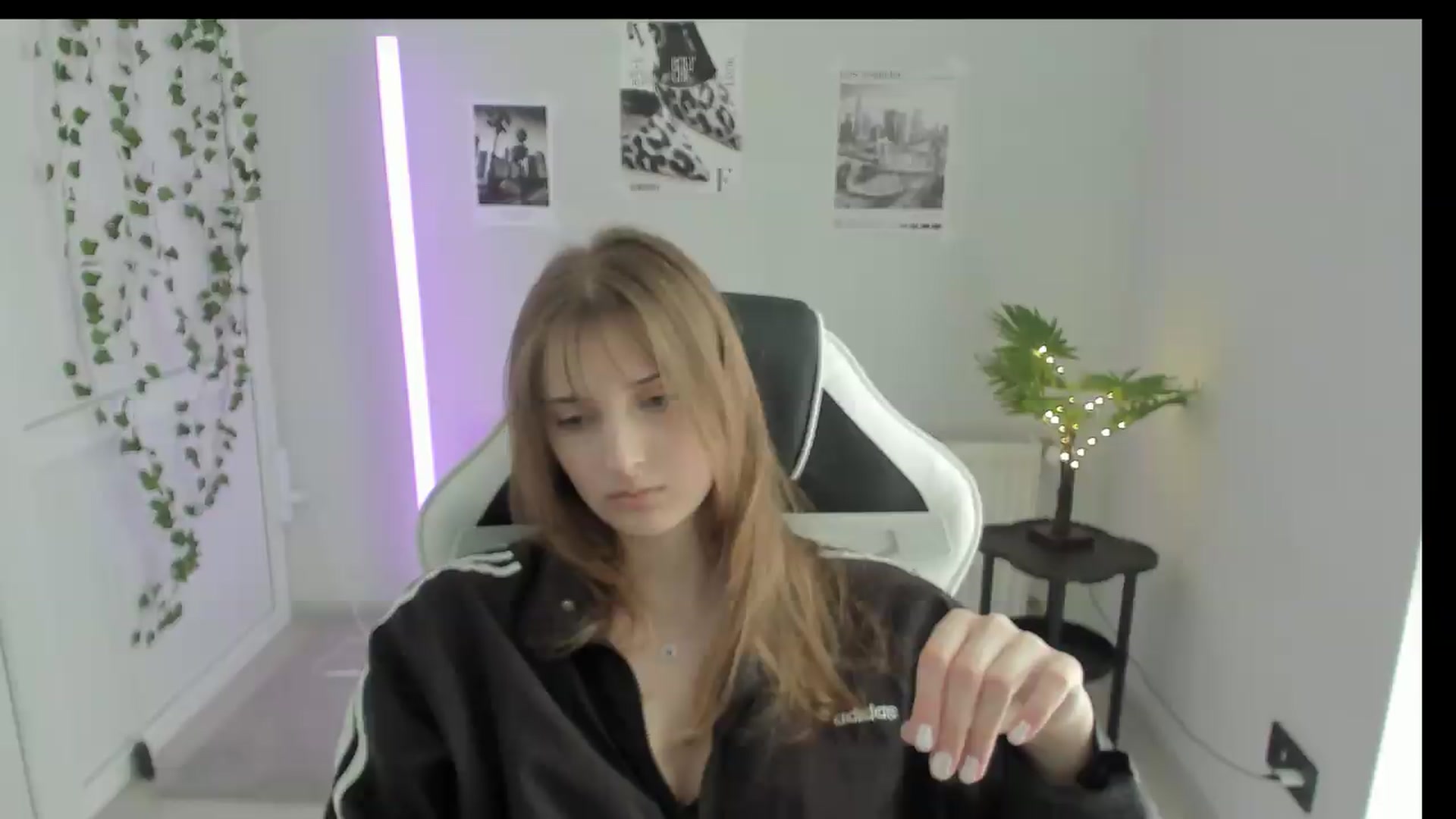 Gallery image thumbnail from Lissa_Stars's myfreecams stream on, 05/26/2026, 13:48 image 9 of 20