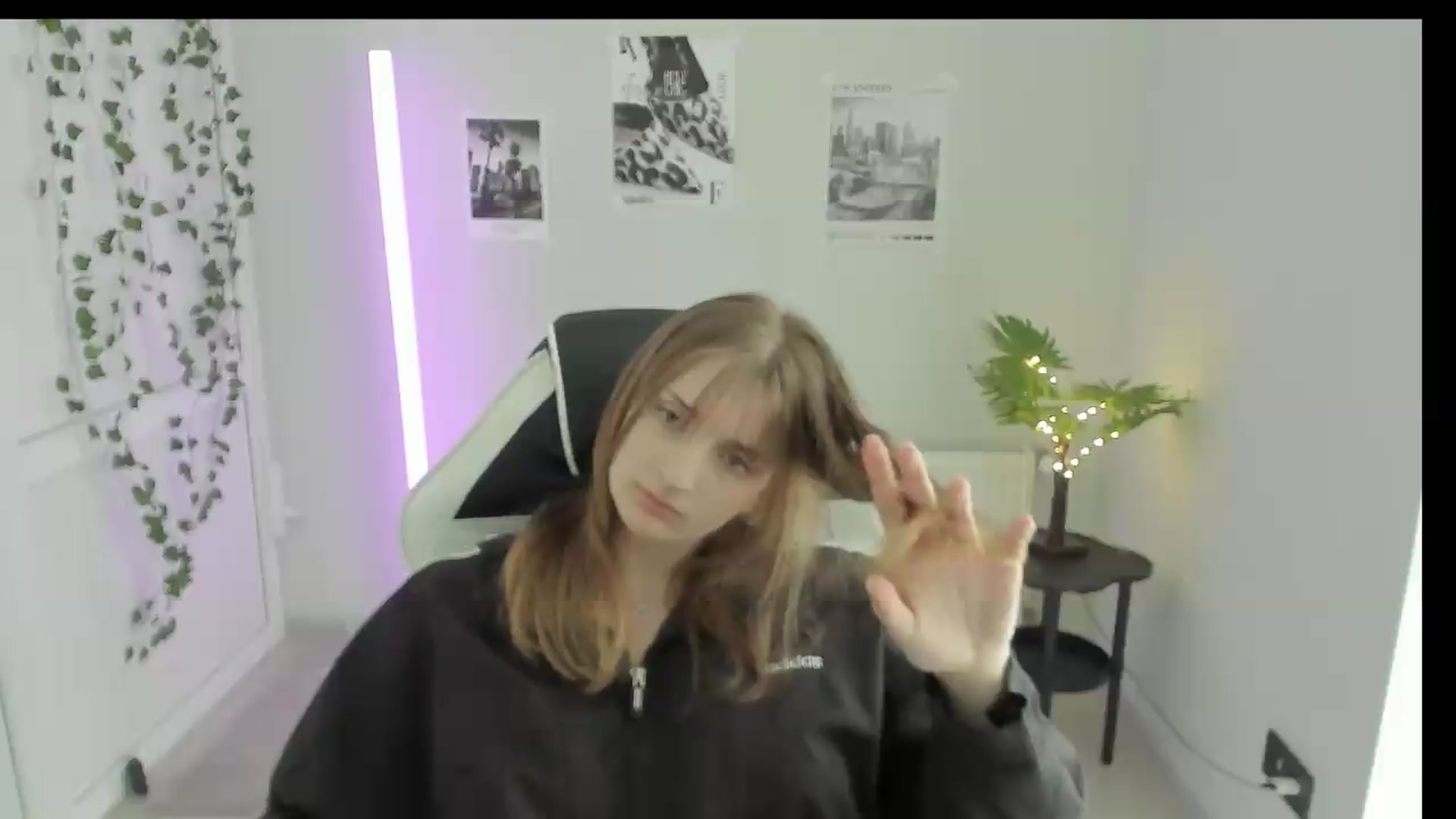 Gallery image thumbnail from Lissa_Stars's myfreecams stream on, 05/26/2026, 14:29 image 13 of 20