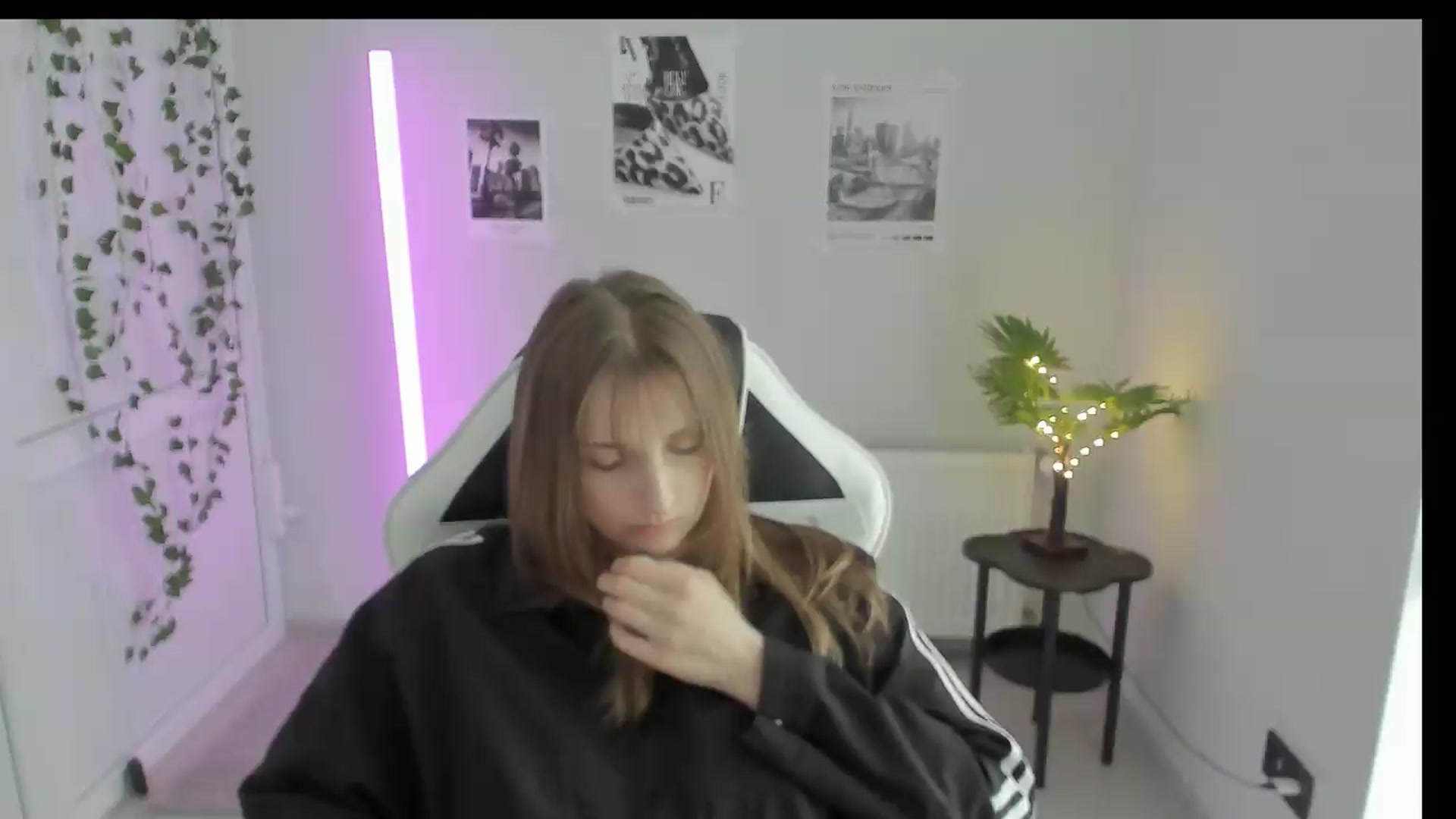 Gallery image thumbnail from Lissa_Stars's myfreecams stream on, 05/26/2026, 14:29 image 9 of 20