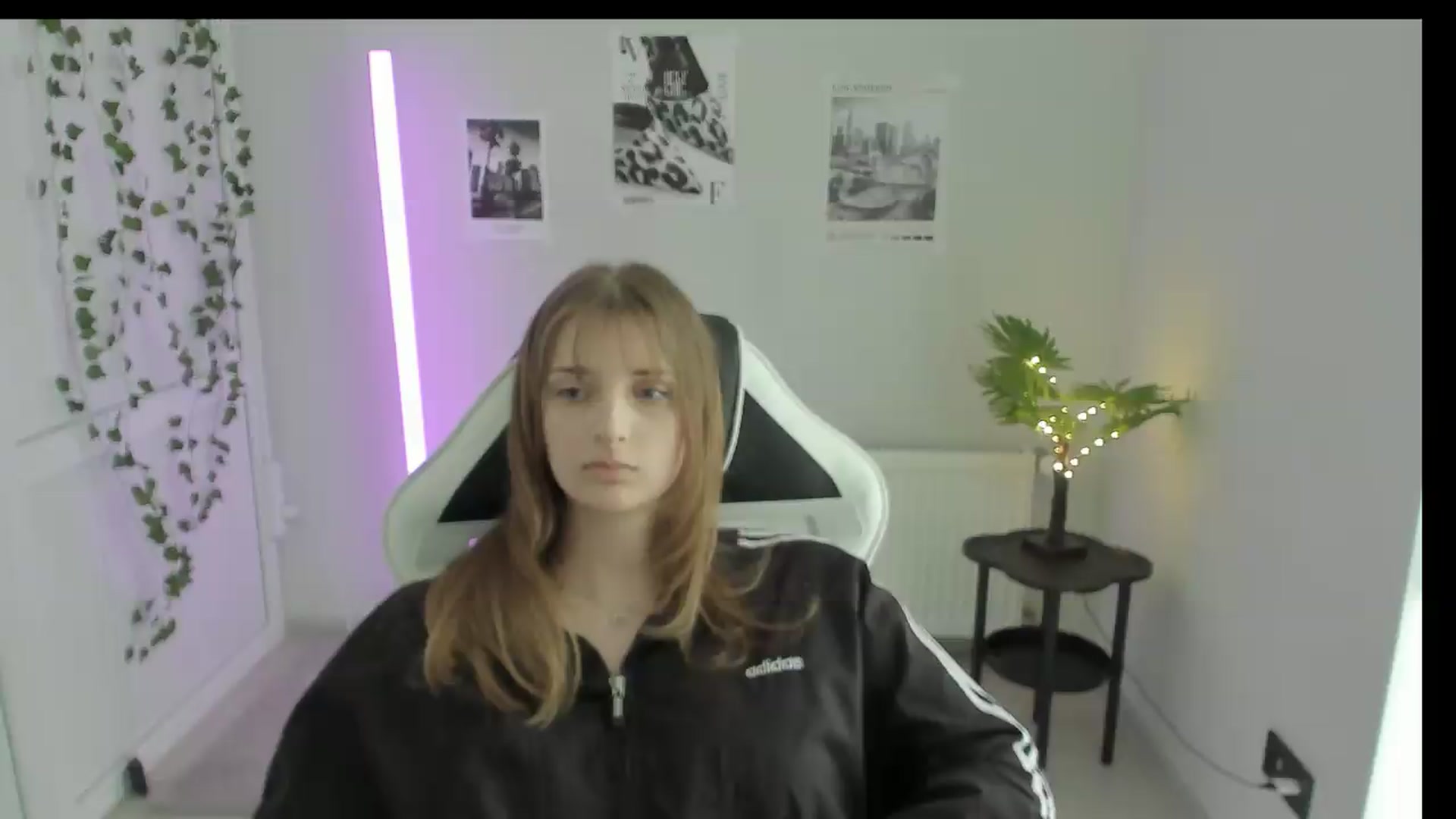 Gallery image thumbnail from Lissa_Stars's myfreecams stream on, 05/26/2026, 14:29 image 11 of 20