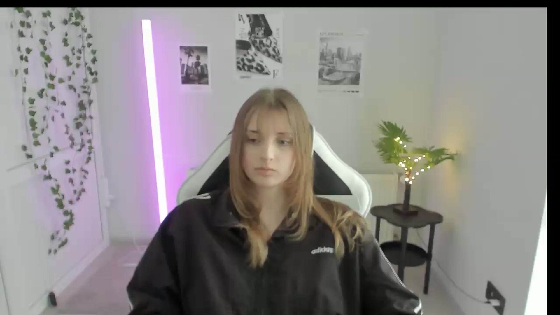 Gallery image thumbnail from Lissa_Stars's myfreecams stream on, 05/26/2026, 14:29 image 8 of 20