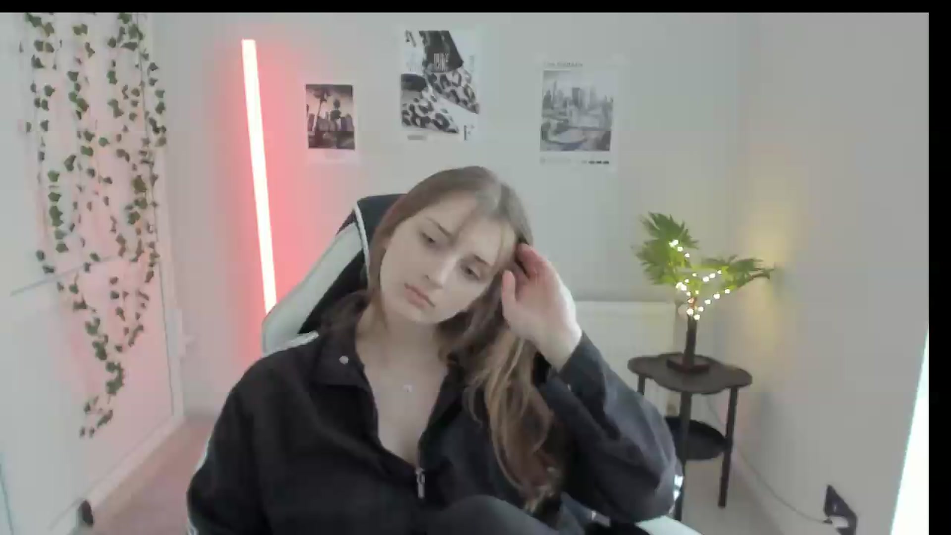 Gallery image thumbnail from Lissa_Stars's myfreecams stream on, 05/26/2026, 16:30 image 6 of 20
