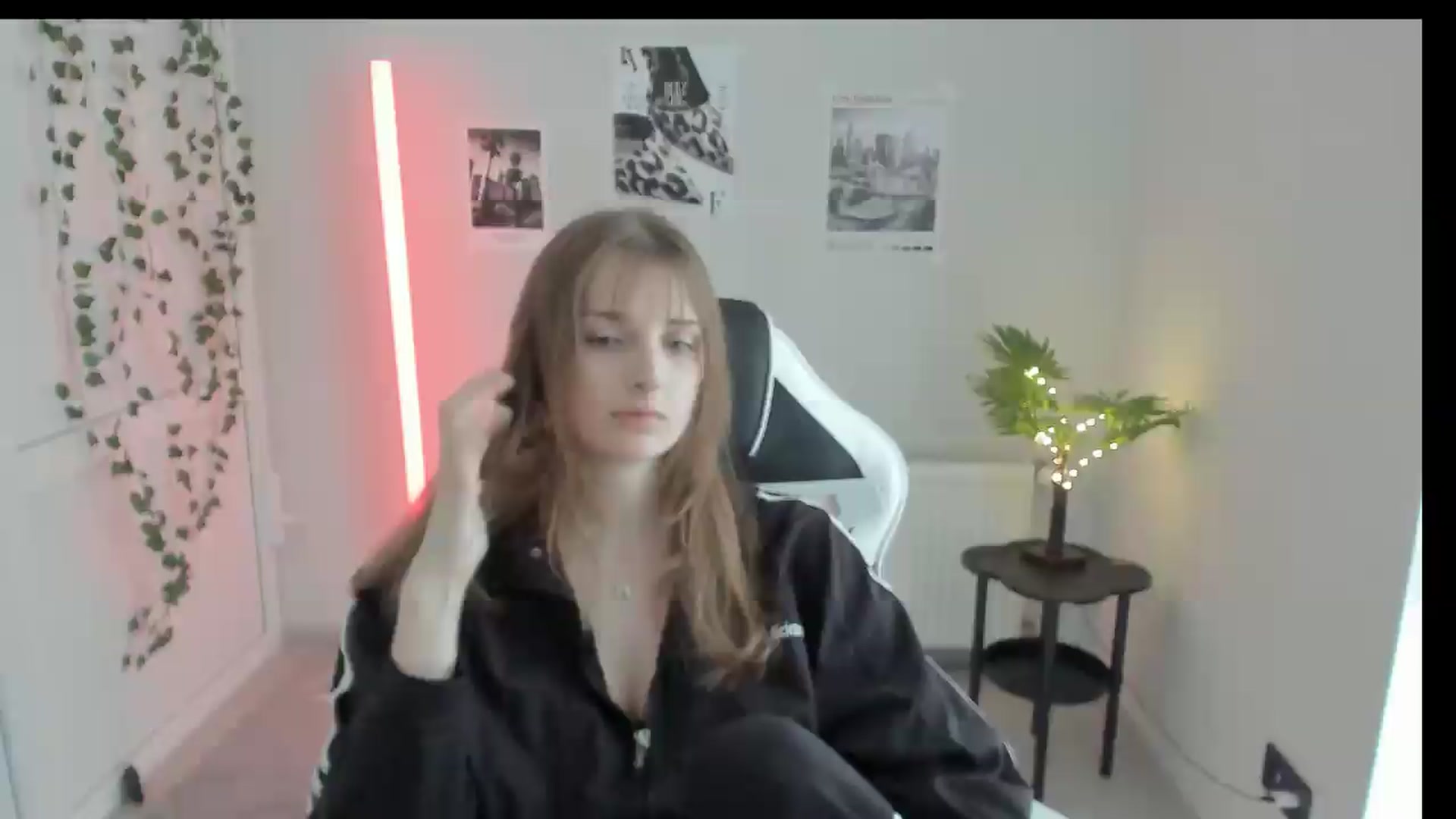 Gallery image thumbnail from Lissa_Stars's myfreecams stream on, 05/26/2026, 16:30 image 5 of 20