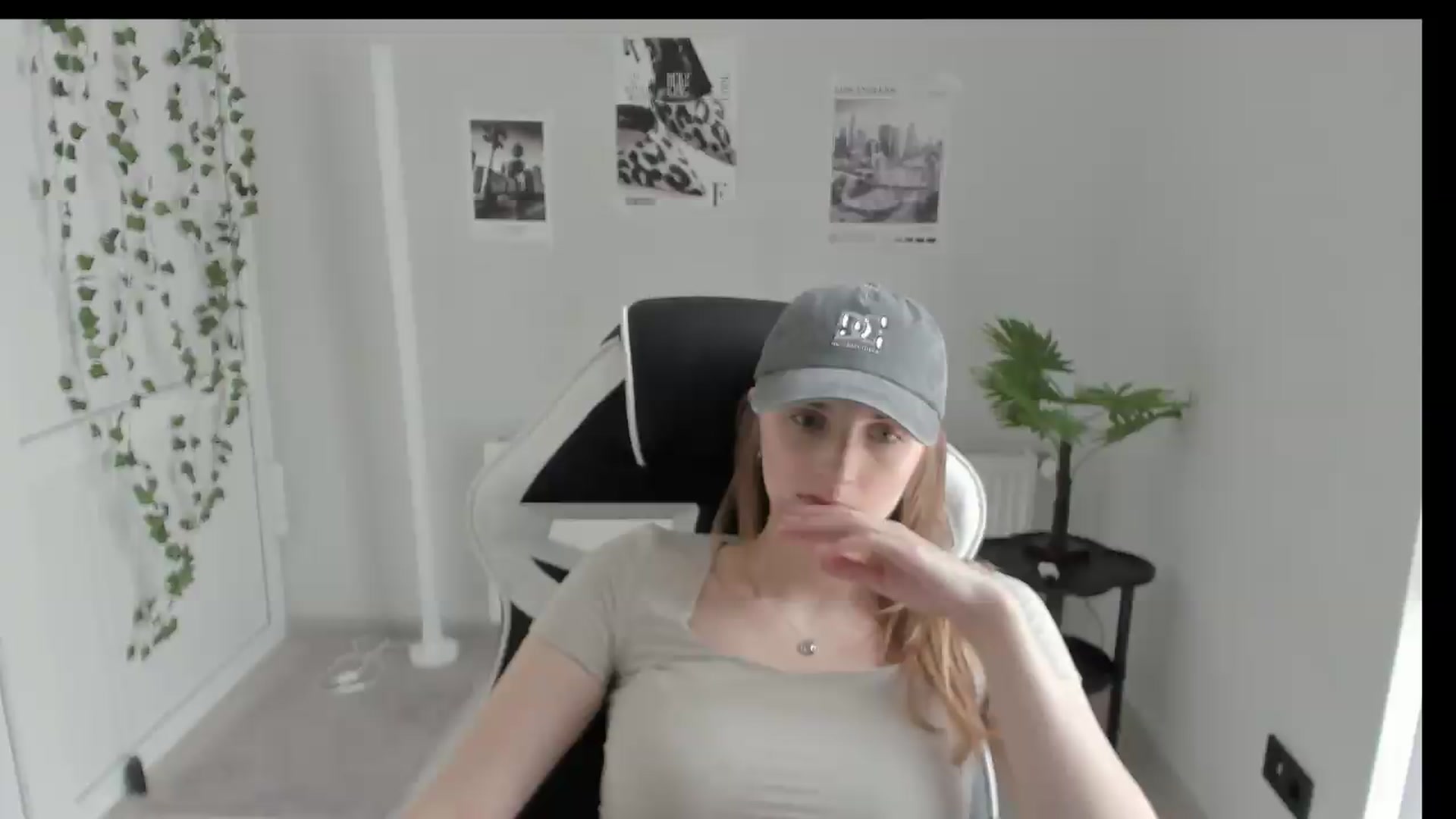 Gallery image thumbnail from Lissa_Stars's myfreecams stream on, 05/28/2026, 14:45 image 10 of 20