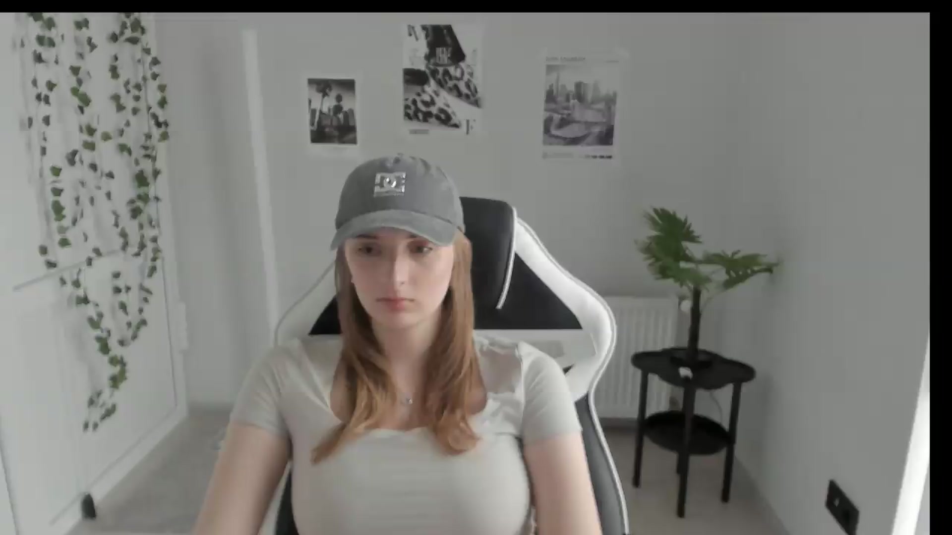 Gallery image thumbnail from Lissa_Stars's myfreecams stream on, 05/28/2026, 14:45 image 1 of 20