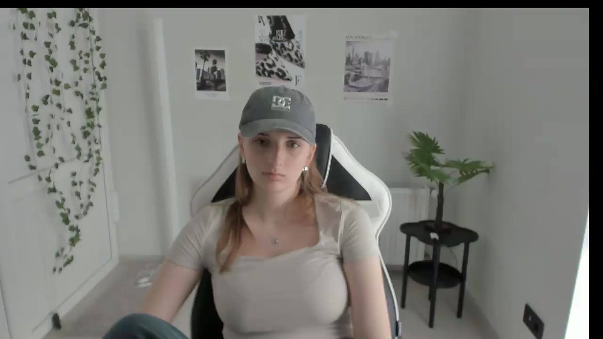 Gallery image thumbnail from Lissa_Stars's myfreecams stream on, 05/28/2026, 14:45 image 19 of 20