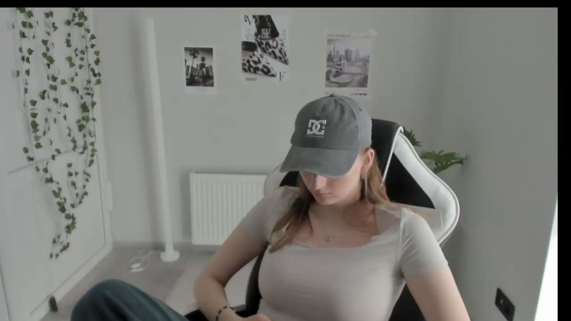 Gallery image thumbnail from Lissa_Stars's myfreecams stream on, 05/28/2026, 14:45 image 20 of 20