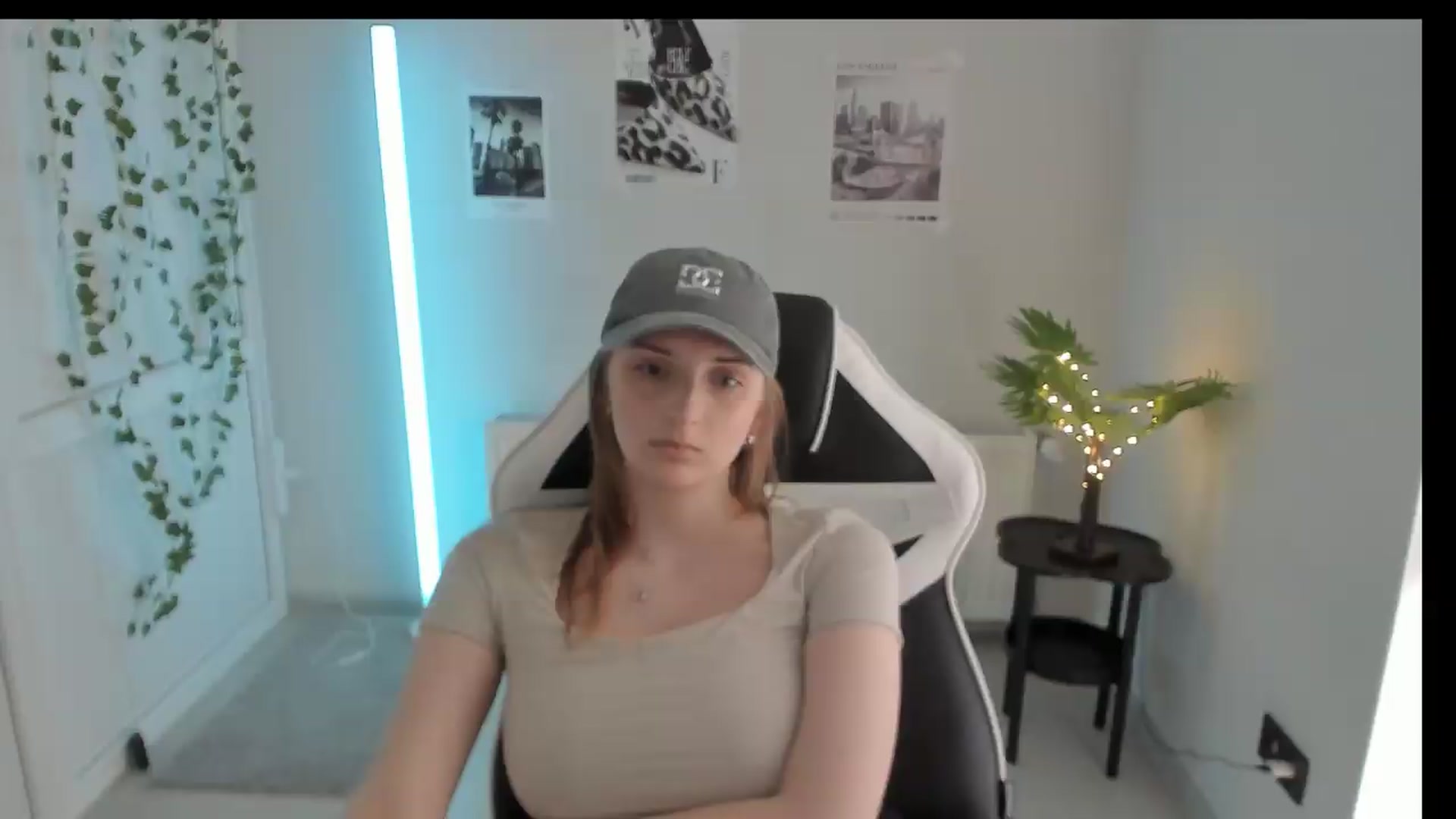 Gallery image thumbnail from Lissa_Stars's myfreecams stream on, 05/28/2026, 16:15 image 6 of 20