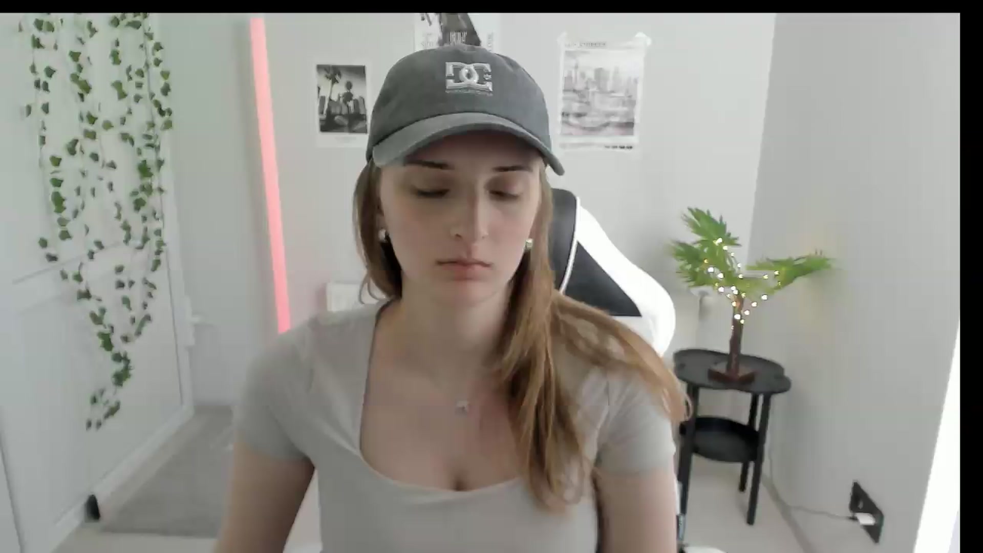 Gallery image thumbnail from Lissa_Stars's myfreecams stream on, 05/28/2026, 16:15 image 12 of 20
