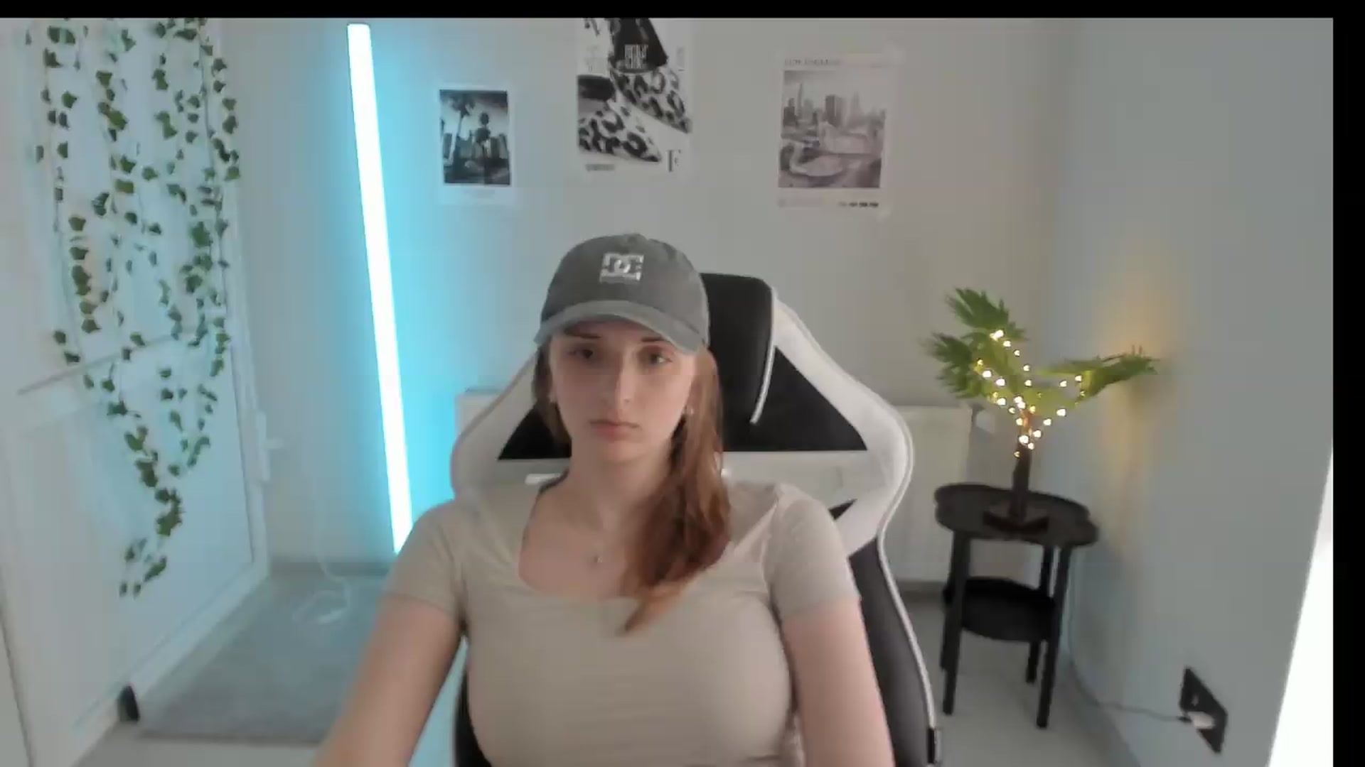Gallery image thumbnail from Lissa_Stars's myfreecams stream on, 05/28/2026, 16:15 image 8 of 20