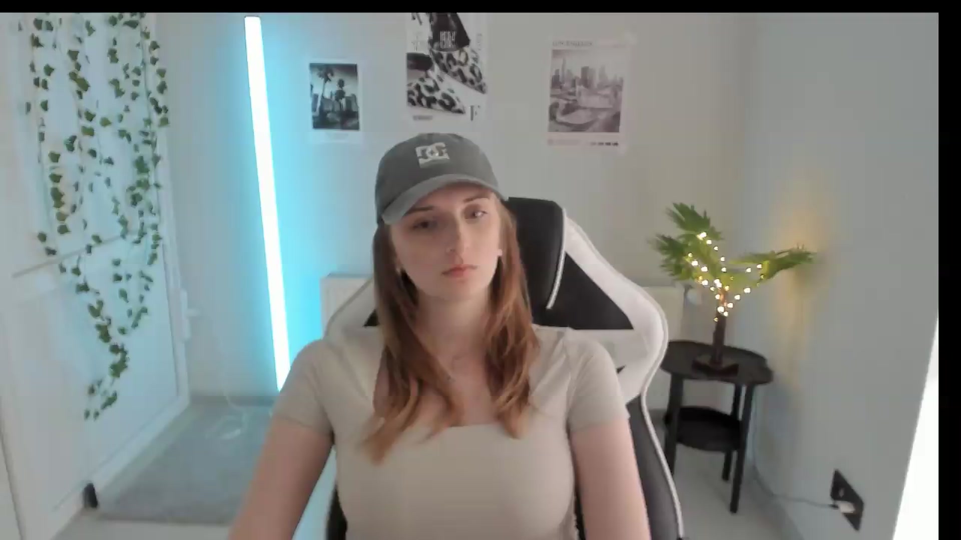 Gallery image thumbnail from Lissa_Stars's myfreecams stream on, 05/28/2026, 16:15 image 9 of 20