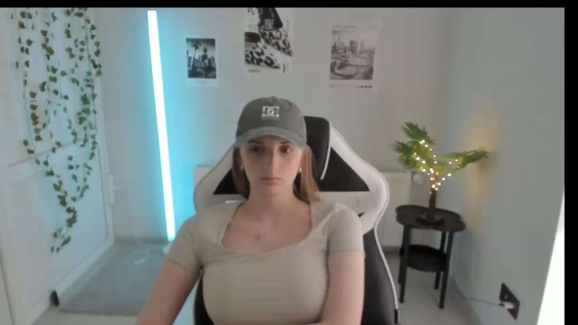 Gallery image thumbnail from Lissa_Stars's myfreecams stream on, 05/28/2026, 16:15 image 5 of 20