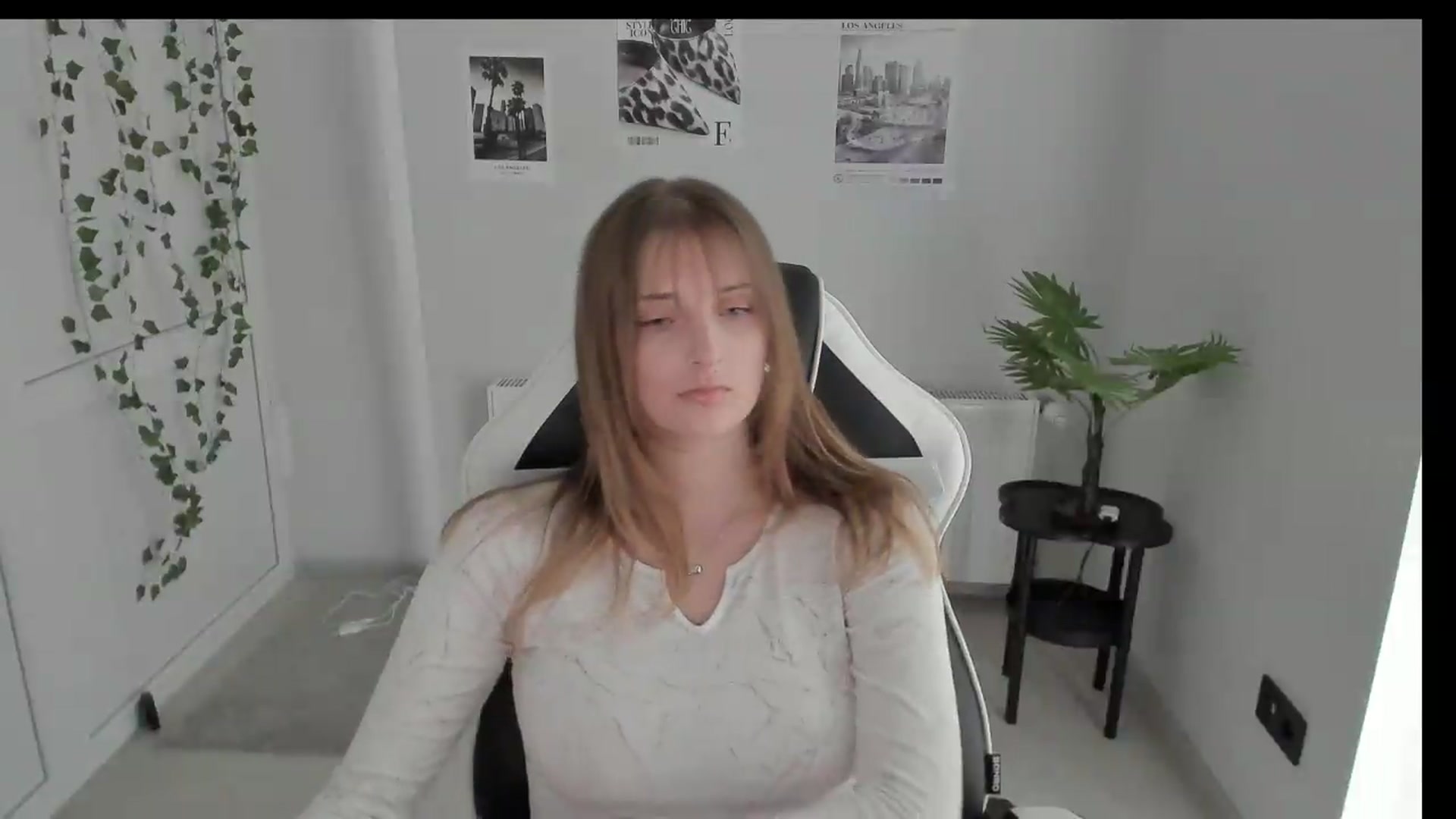 Gallery image thumbnail from Lissa_Stars's myfreecams stream on, 05/29/2026, 13:15 image 13 of 20