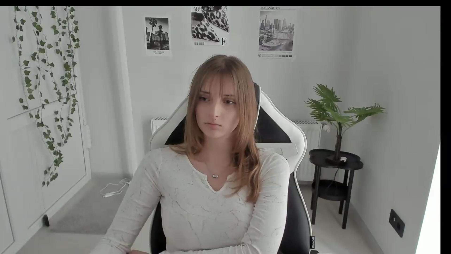 Gallery image thumbnail from Lissa_Stars's myfreecams stream on, 05/29/2026, 13:15 image 8 of 20