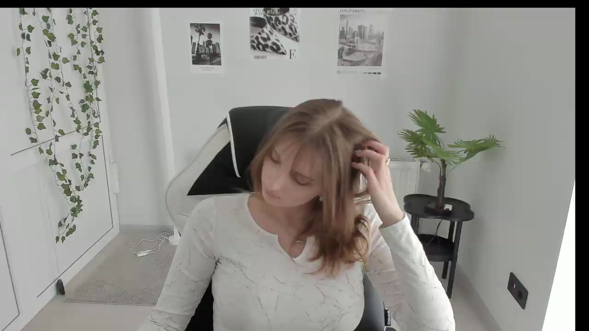 Gallery image thumbnail from Lissa_Stars's myfreecams stream on, 05/29/2026, 13:15 image 3 of 20