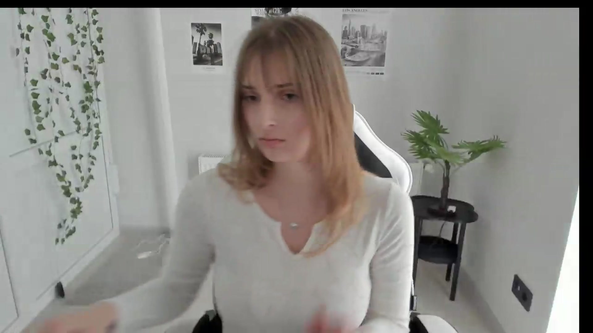 Gallery image thumbnail from Lissa_Stars's myfreecams stream on, 05/29/2026, 13:15 image 7 of 20