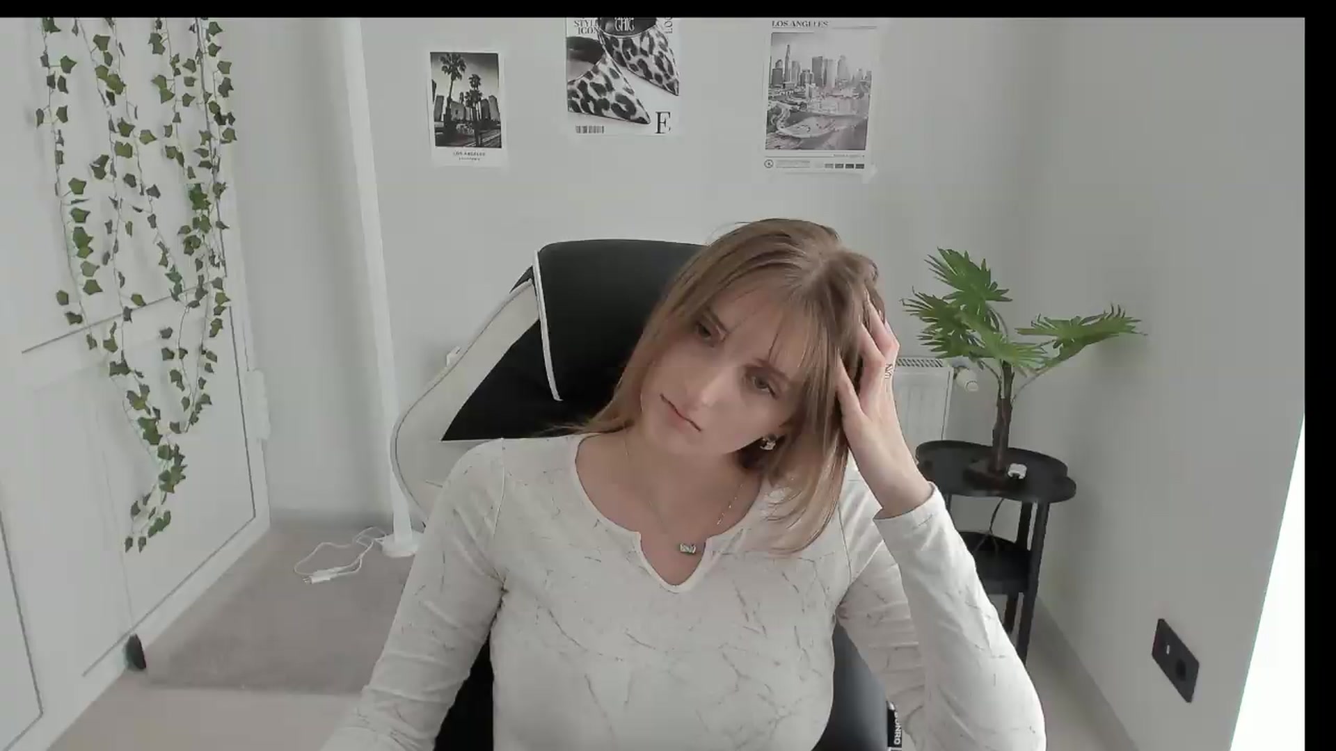 Gallery image thumbnail from Lissa_Stars's myfreecams stream on, 05/29/2026, 13:15 image 1 of 20