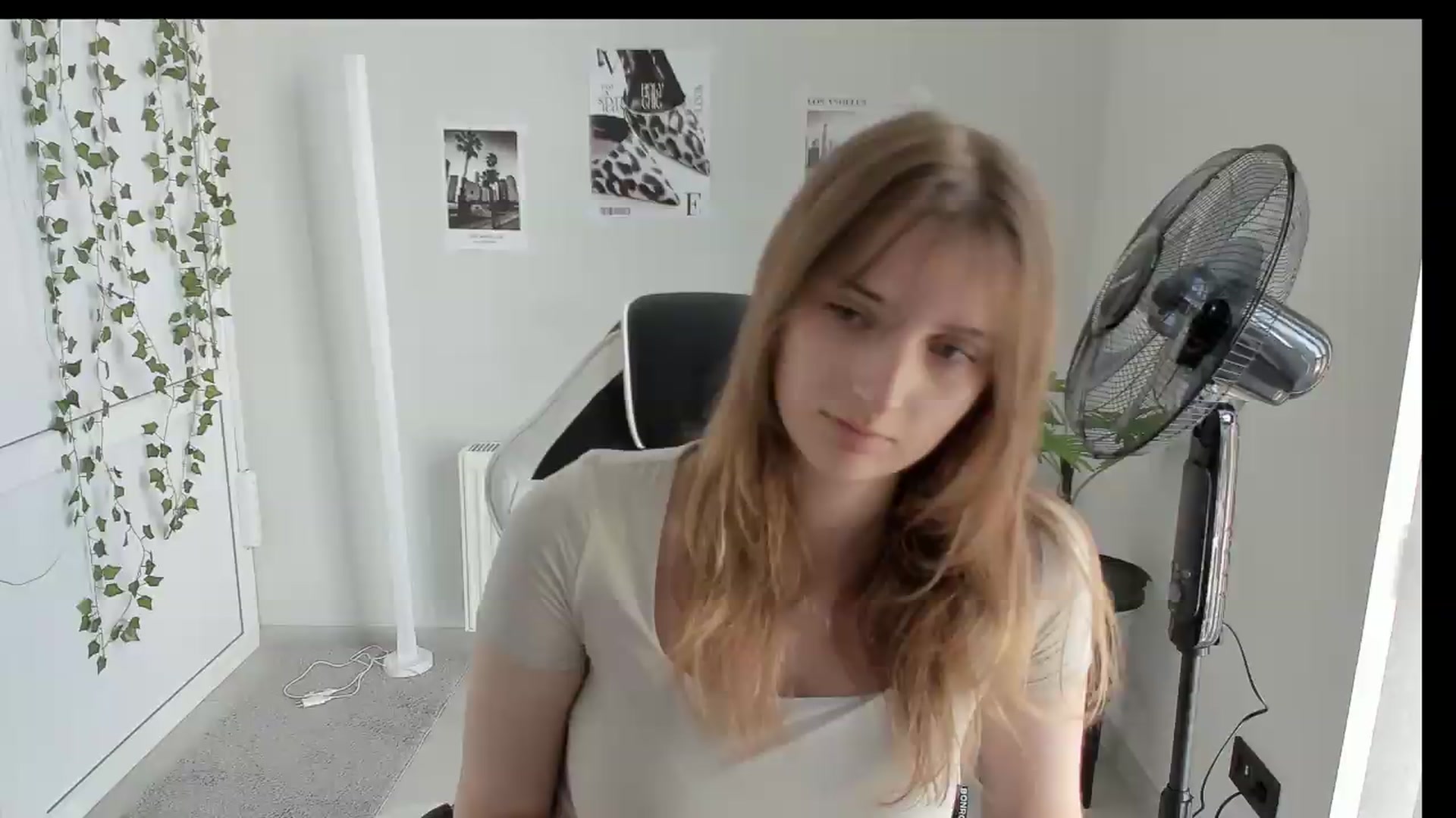 Gallery image thumbnail from Lissa_Stars's myfreecams stream on, 06/05/2026, 13:45 image 17 of 20