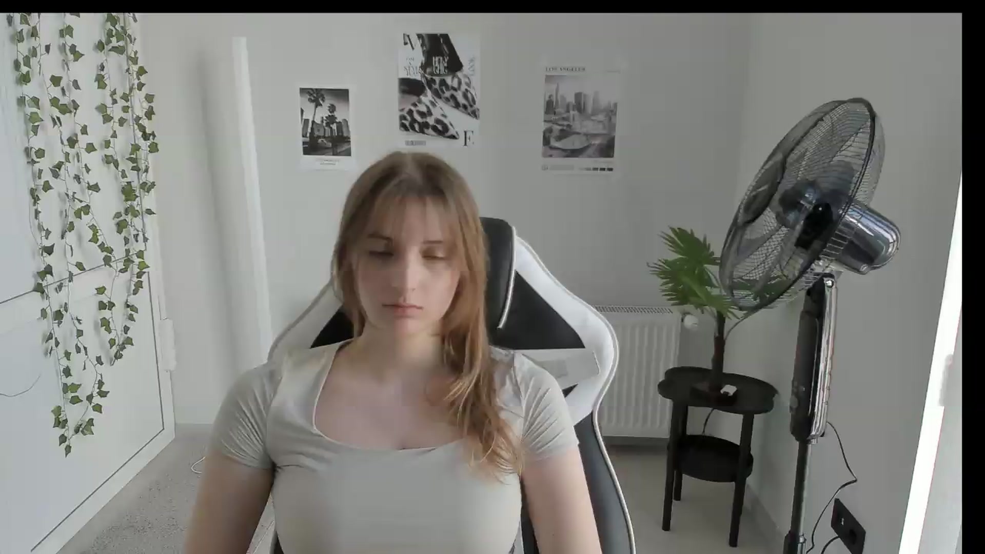 Gallery image thumbnail from Lissa_Stars's myfreecams stream on, 06/05/2026, 13:45 image 6 of 20