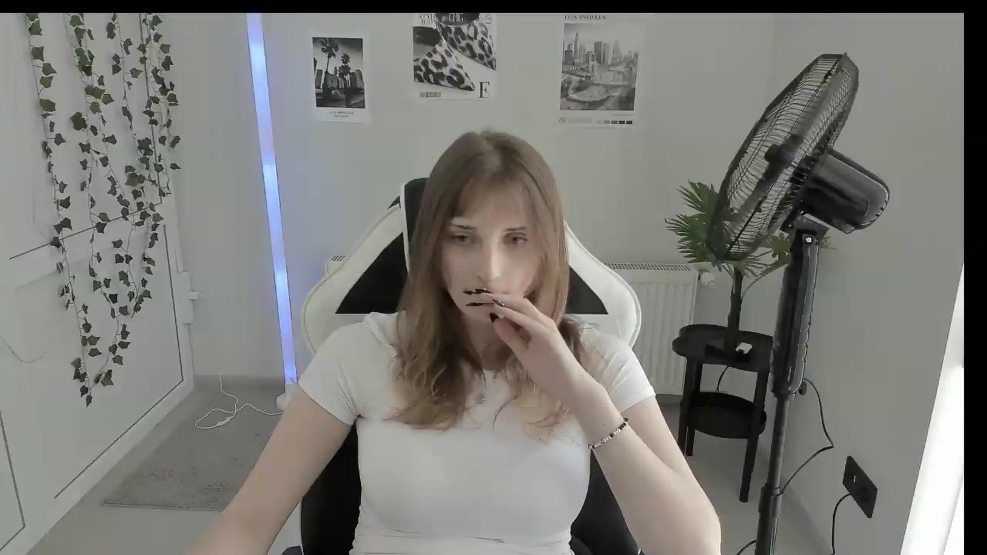 Gallery image thumbnail from Lissa_Stars's myfreecams stream on, 06/06/2026, 13:16 image 7 of 20