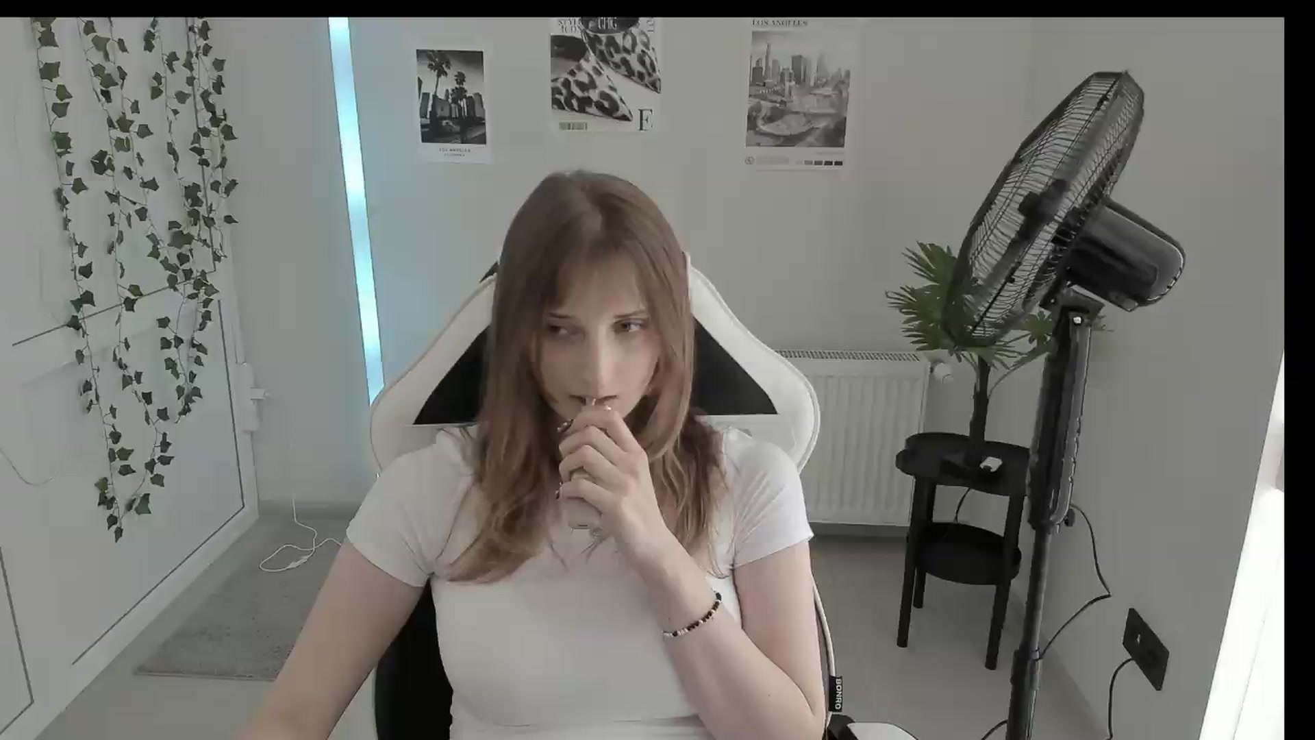 Gallery image thumbnail from Lissa_Stars's myfreecams stream on, 06/06/2026, 13:16 image 9 of 20