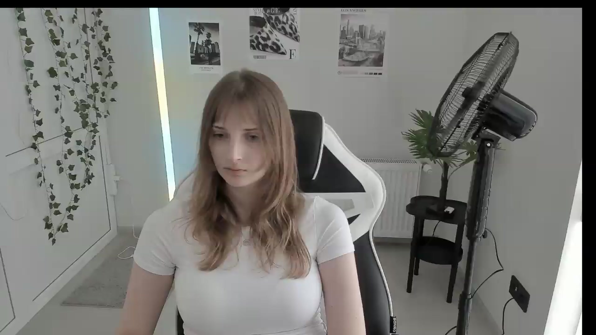 Gallery image thumbnail from Lissa_Stars's myfreecams stream on, 06/06/2026, 13:16 image 16 of 20