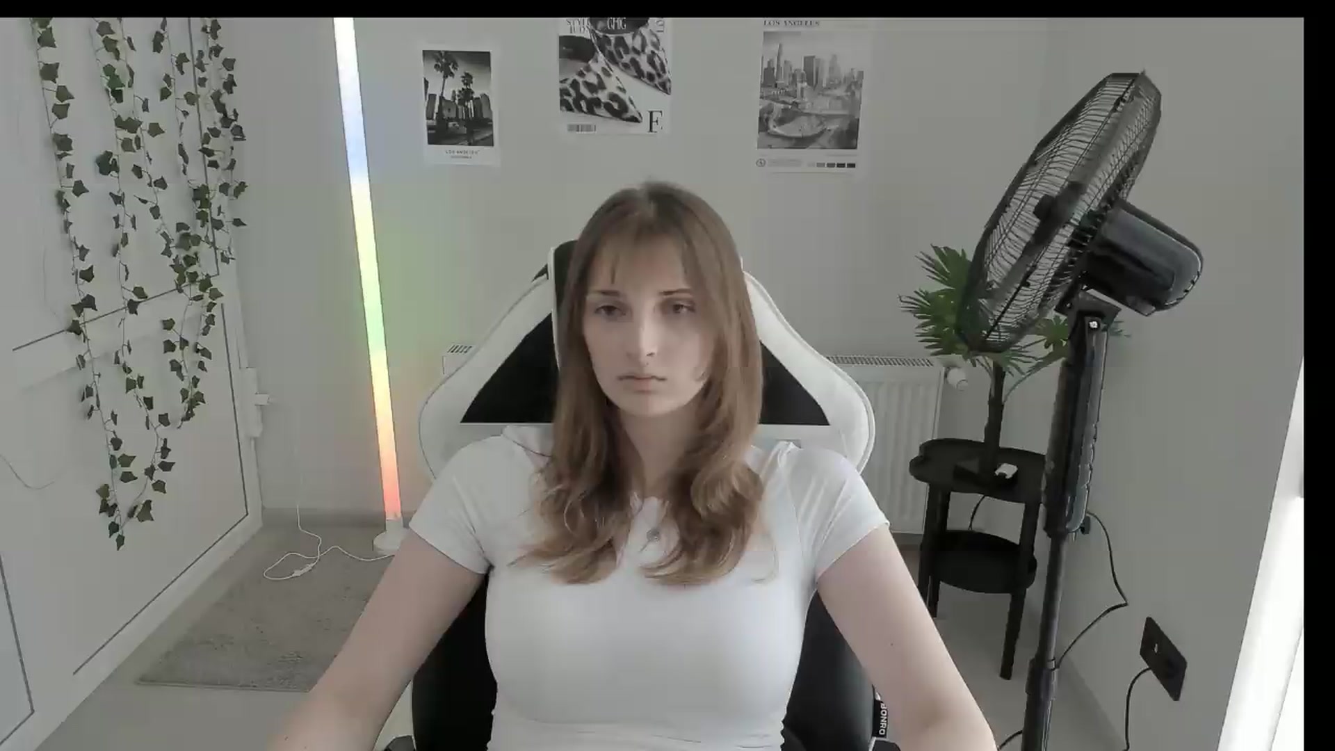 Gallery image thumbnail from Lissa_Stars's myfreecams stream on, 06/06/2026, 13:16 image 2 of 20