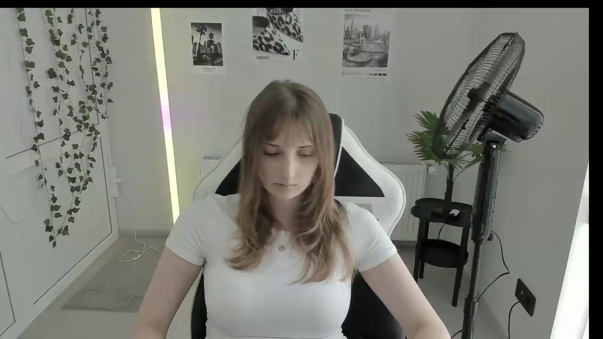 Gallery image thumbnail from Lissa_Stars's myfreecams stream on, 06/06/2026, 13:16 image 20 of 20