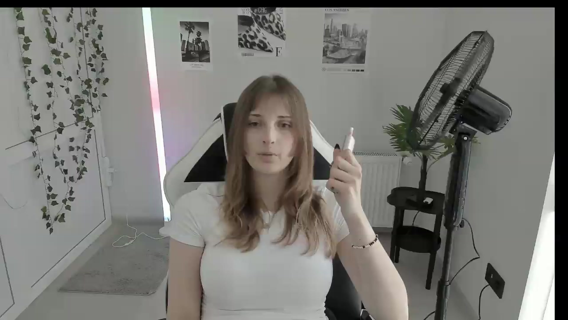 Gallery image thumbnail from Lissa_Stars's myfreecams stream on, 06/06/2026, 13:16 image 4 of 20