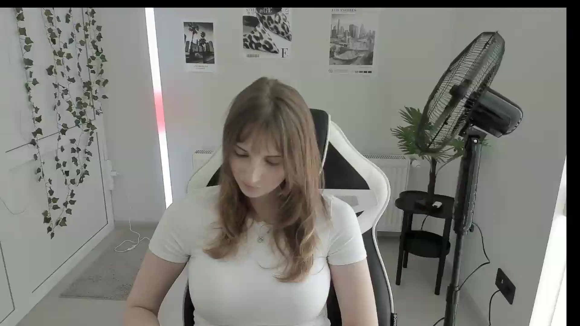 Gallery image thumbnail from Lissa_Stars's myfreecams stream on, 06/06/2026, 13:16 image 19 of 20