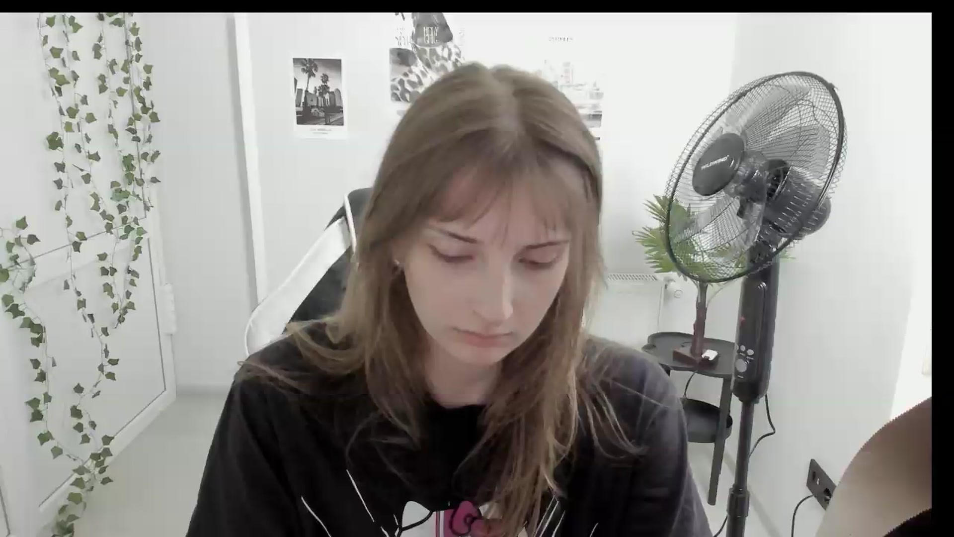 Gallery image thumbnail from Lissa_Stars's myfreecams stream on, 06/07/2026, 16:23 image 6 of 20