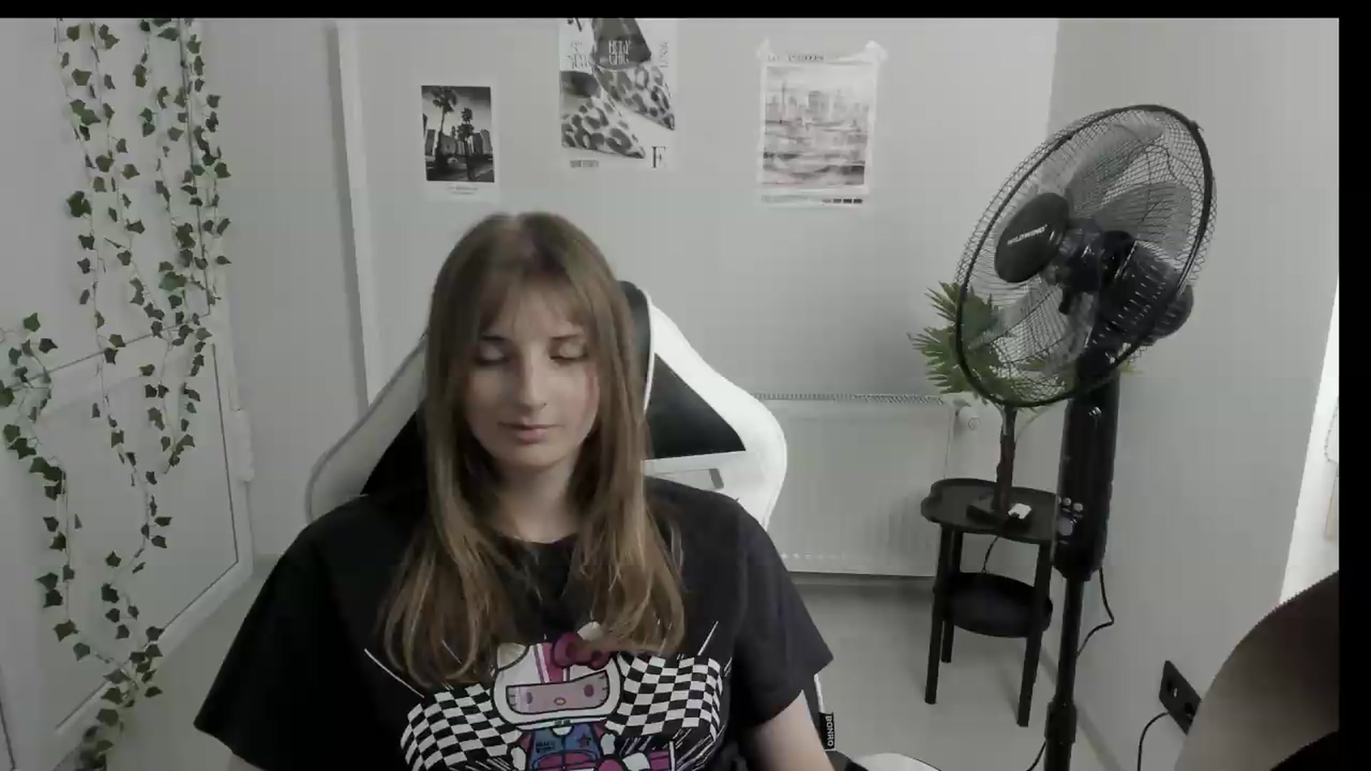 Gallery image thumbnail from Lissa_Stars's myfreecams stream on, 06/07/2026, 16:23 image 17 of 20