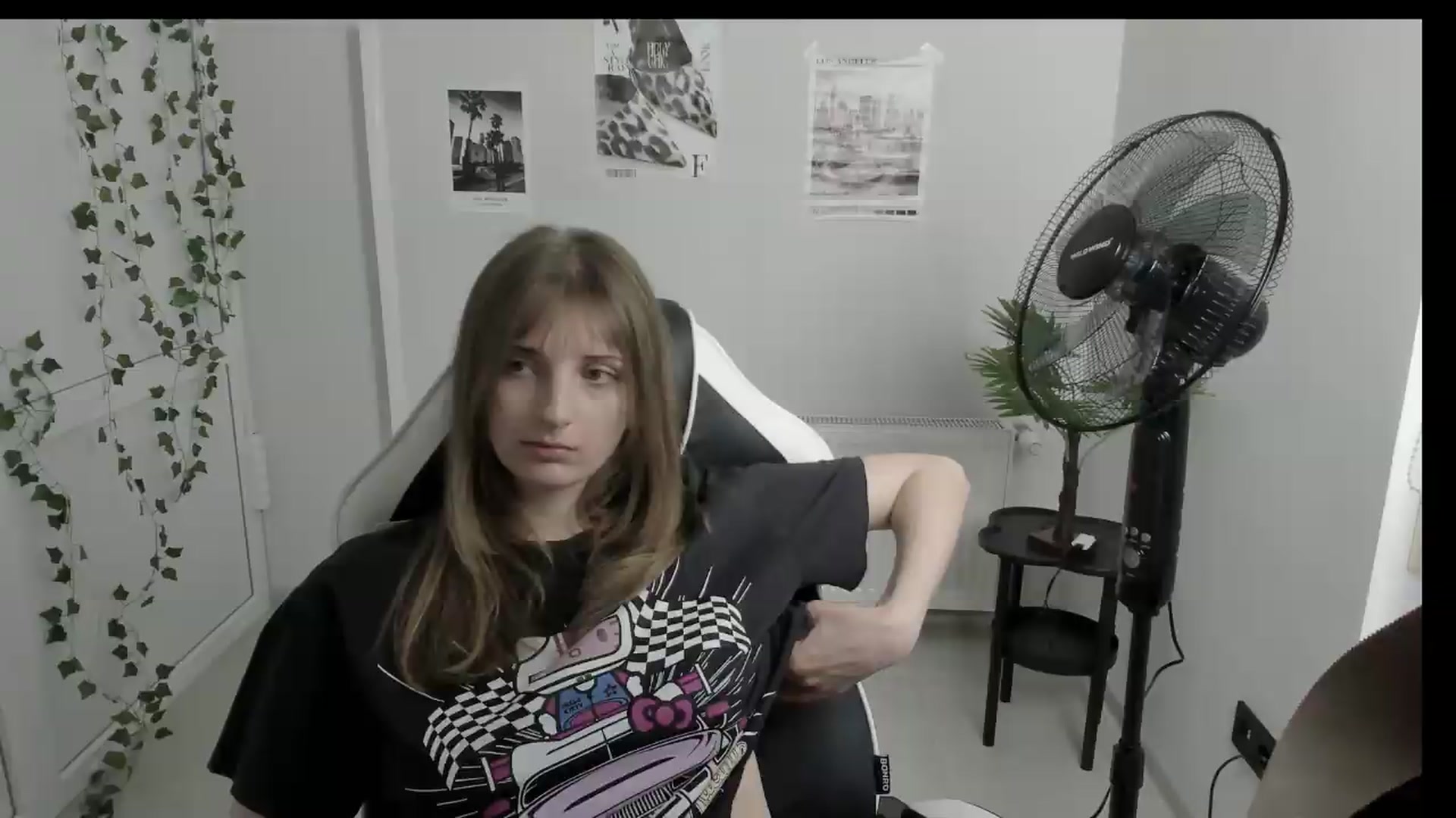Gallery image thumbnail from Lissa_Stars's myfreecams stream on, 06/07/2026, 16:23 image 11 of 20